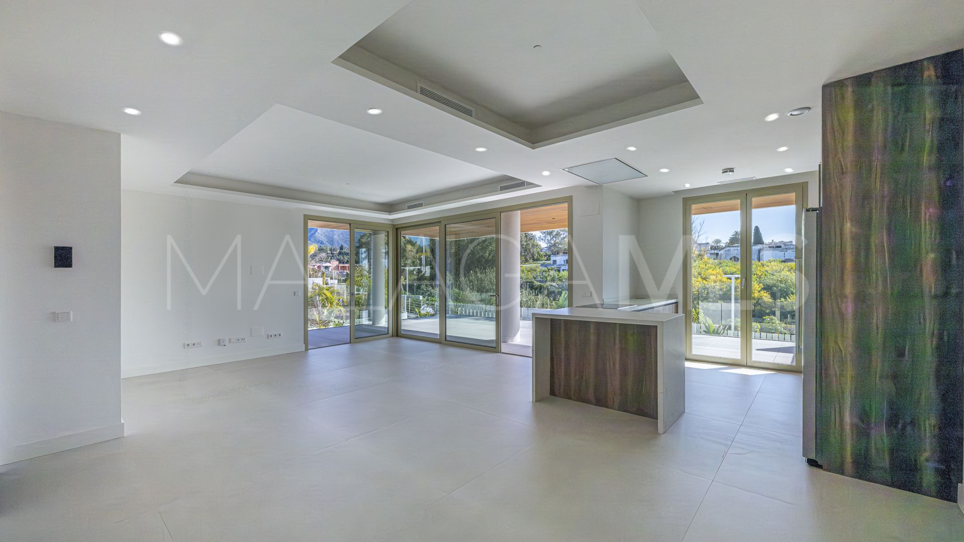 Buy apartamento with 2 bedrooms in Marbella Golden Mile