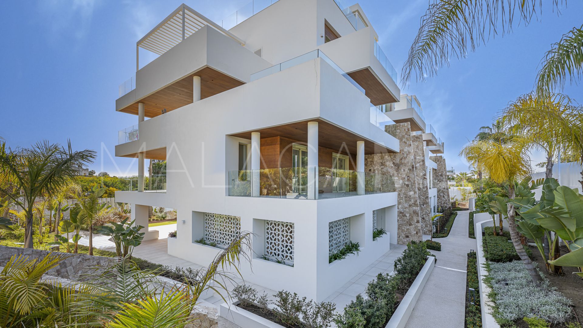 Buy apartamento with 2 bedrooms in Marbella Golden Mile