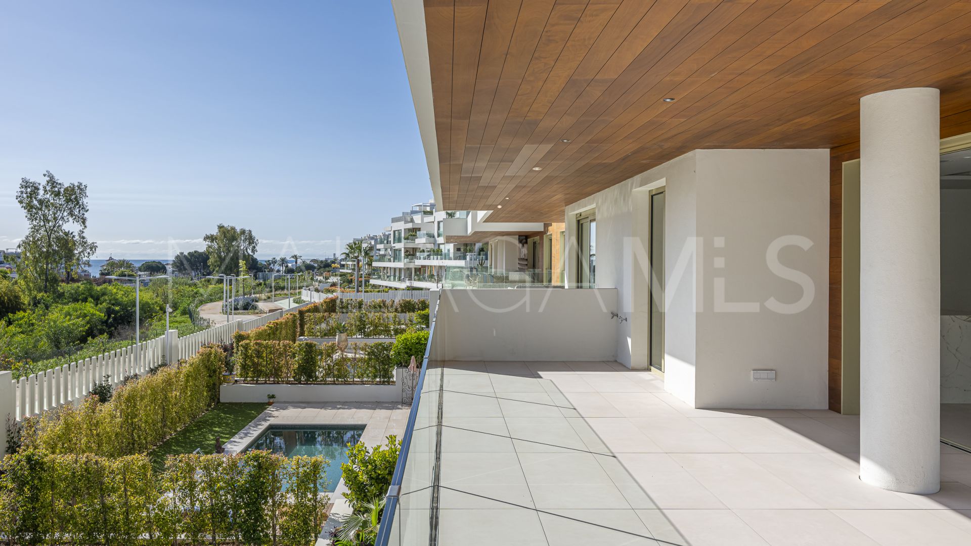 Buy apartamento with 2 bedrooms in Marbella Golden Mile