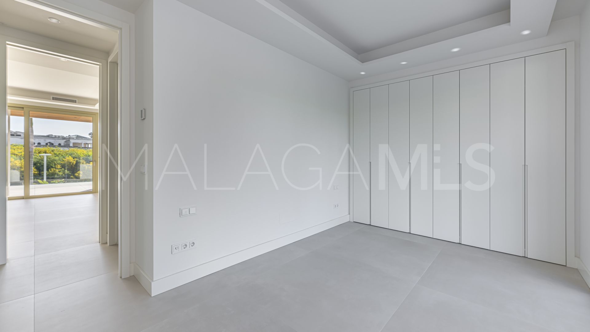 Buy apartamento with 2 bedrooms in Marbella Golden Mile