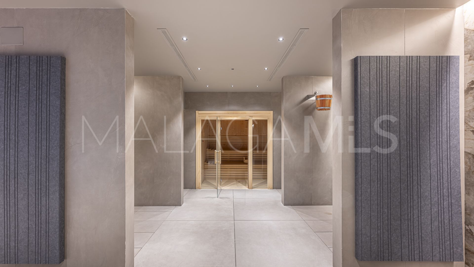 Buy apartamento with 2 bedrooms in Marbella Golden Mile