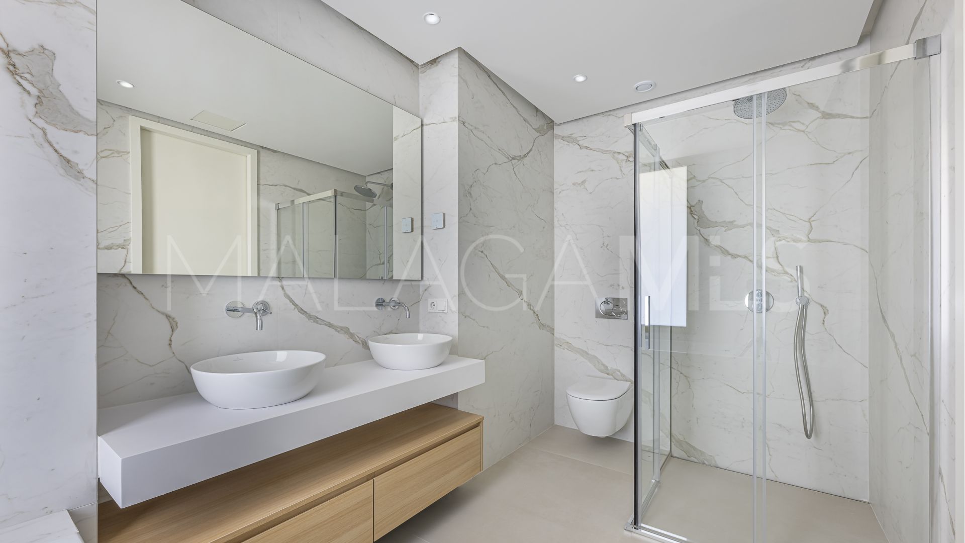 Buy apartamento with 2 bedrooms in Marbella Golden Mile