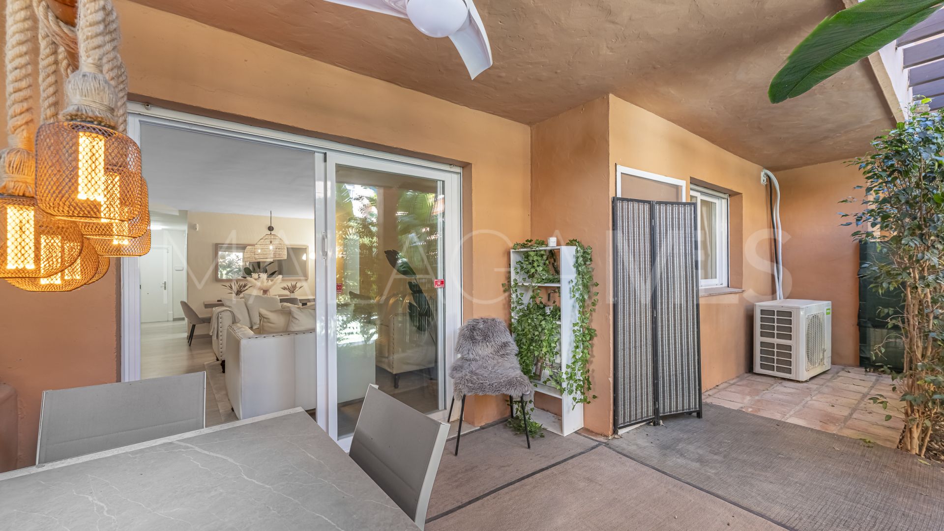 Markplanslägenhet for sale in Jardines de las Lomas