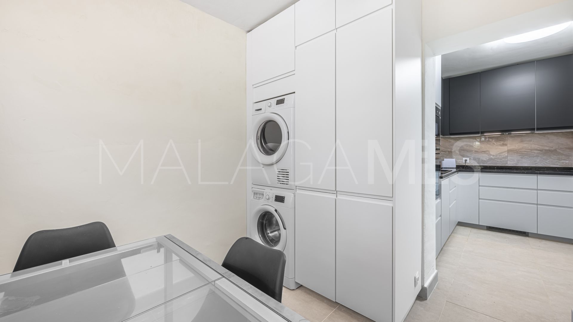 Markplanslägenhet for sale in Jardines de las Lomas