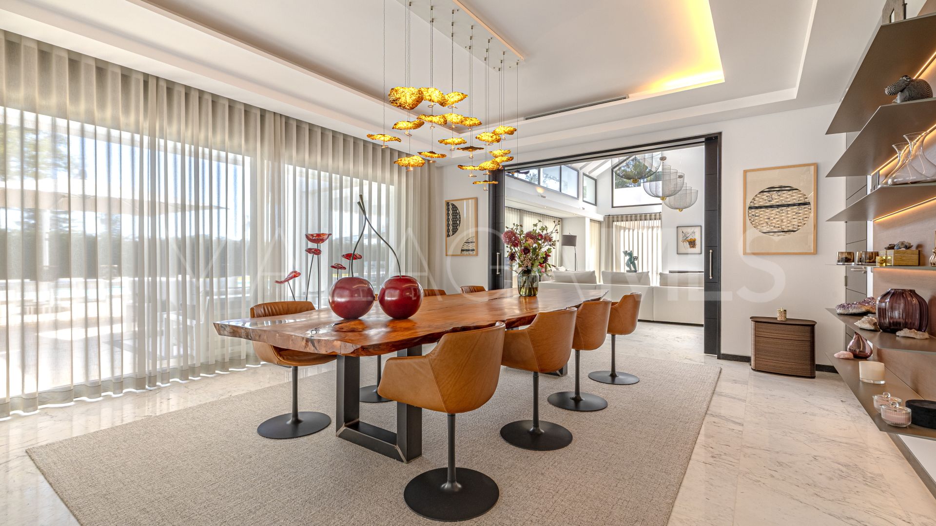 Villa for sale in Guadalmina Baja