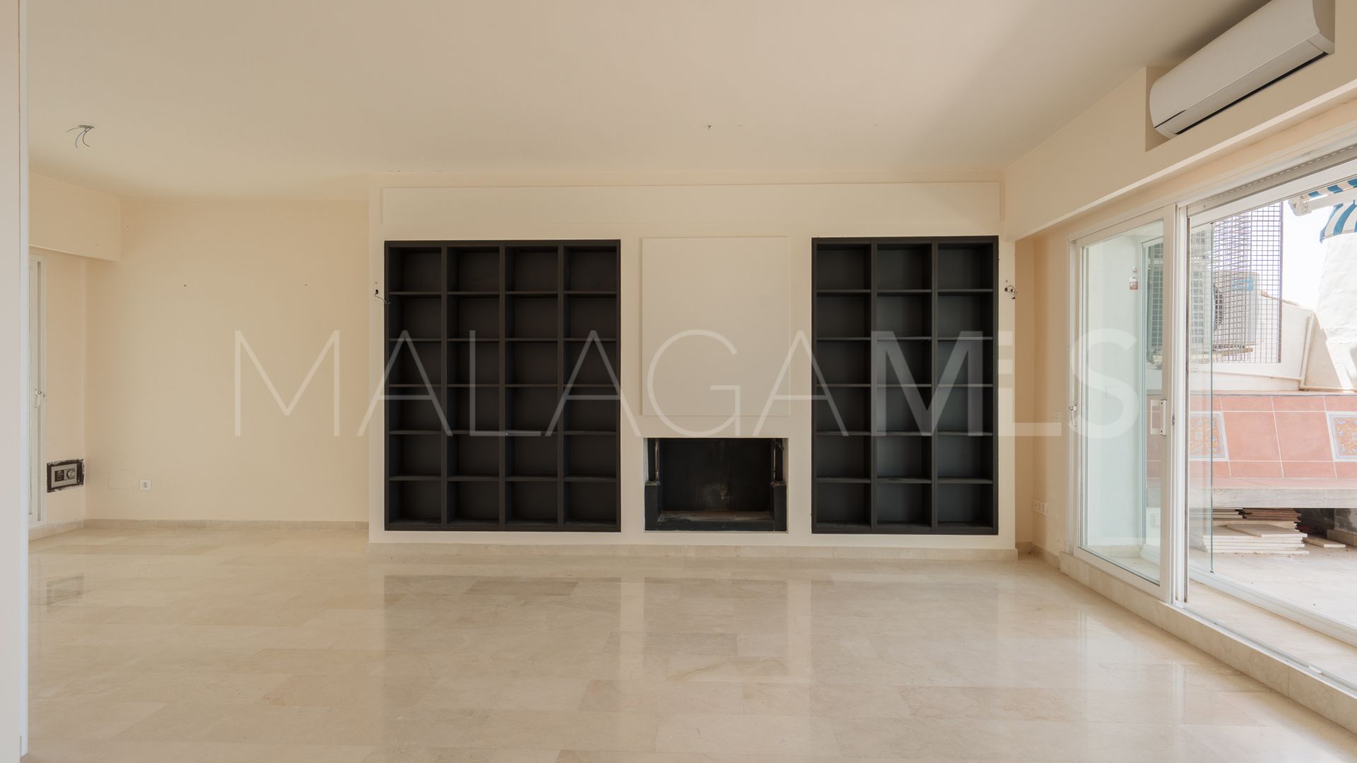 Takvåning for sale in Rio Real