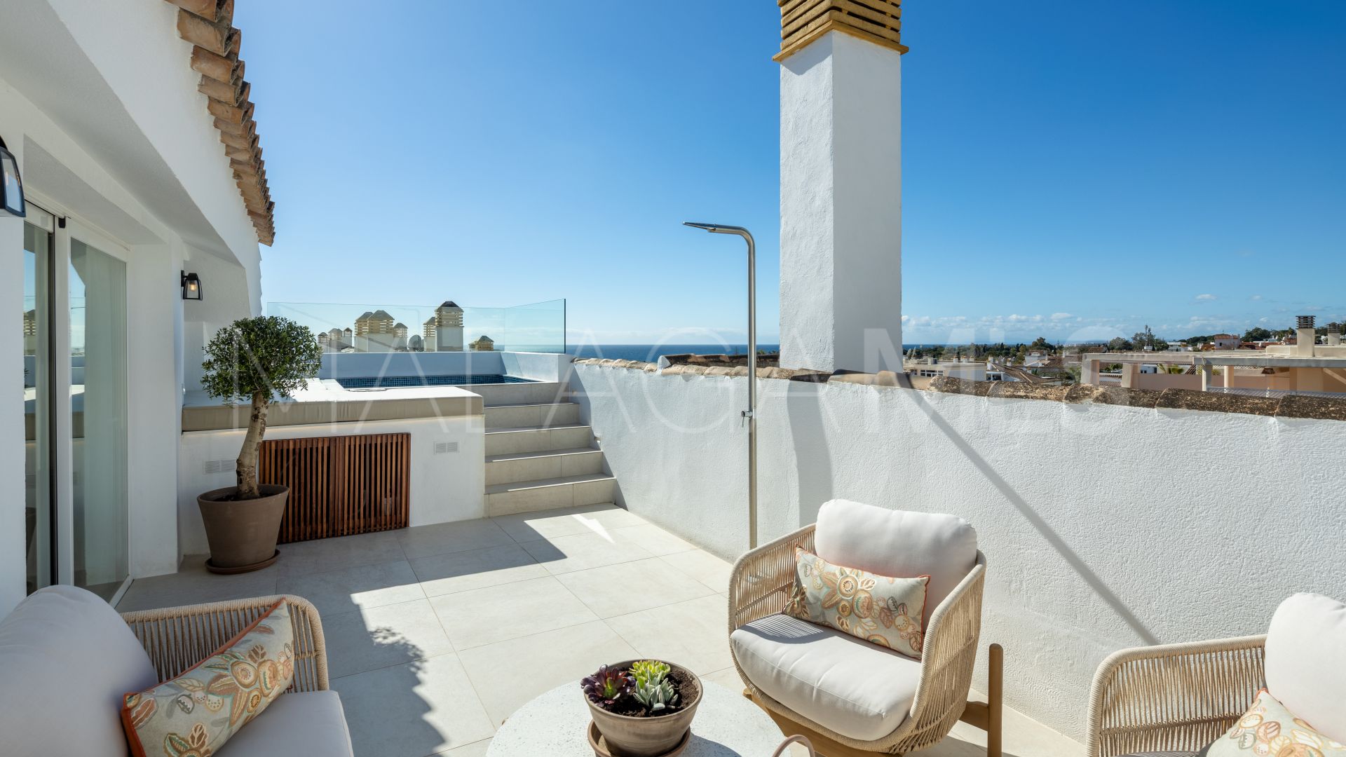Zweistöckiges penthouse for sale in Marbella Goldene Meile