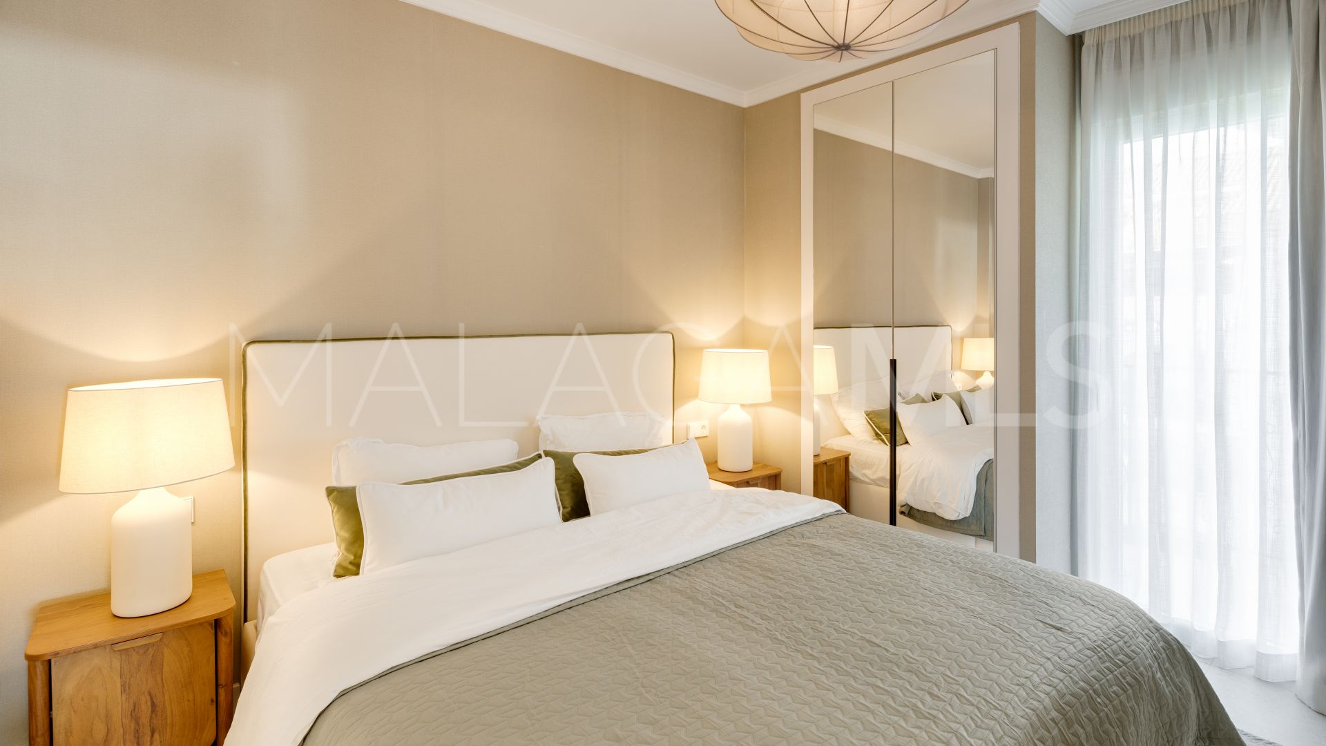 Zweistöckiges penthouse for sale in Marbella Goldene Meile