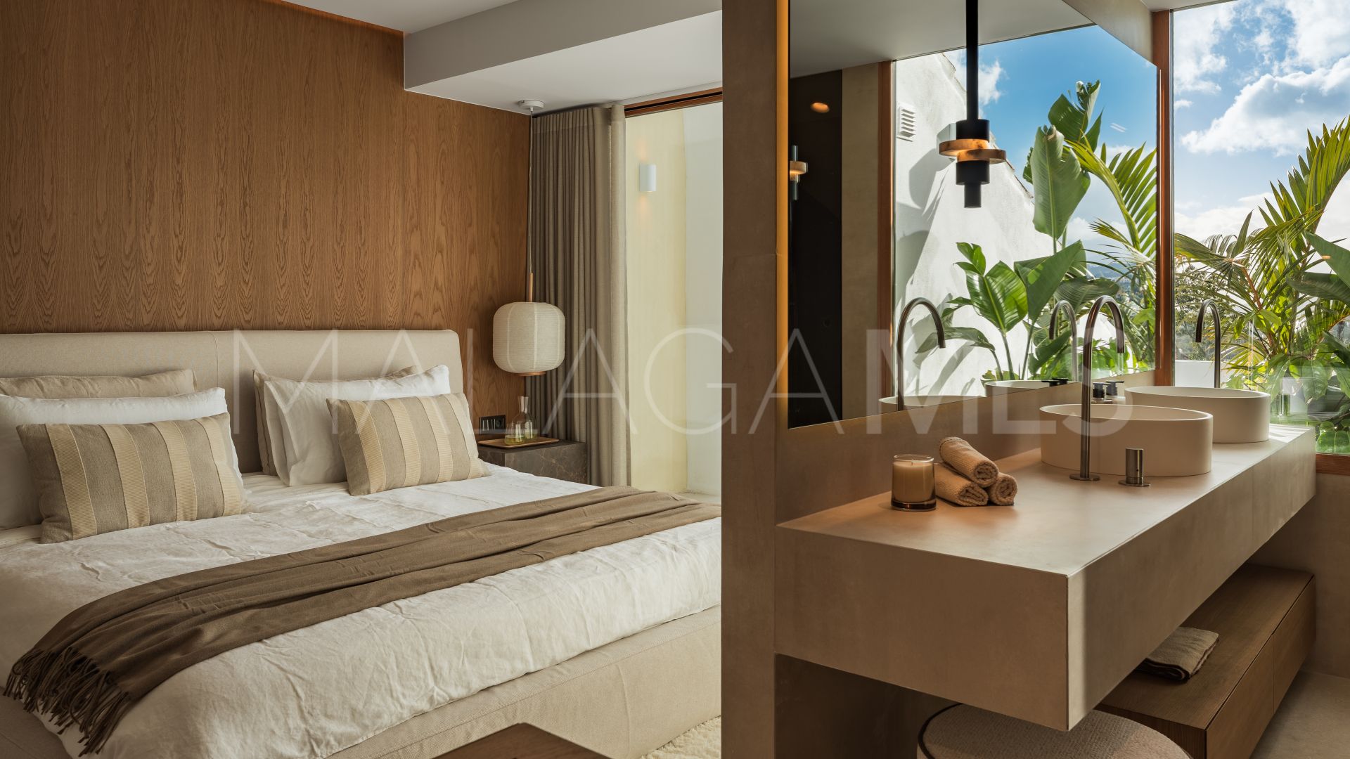 Adosado for sale with 4 bedrooms in Altos de Aloha