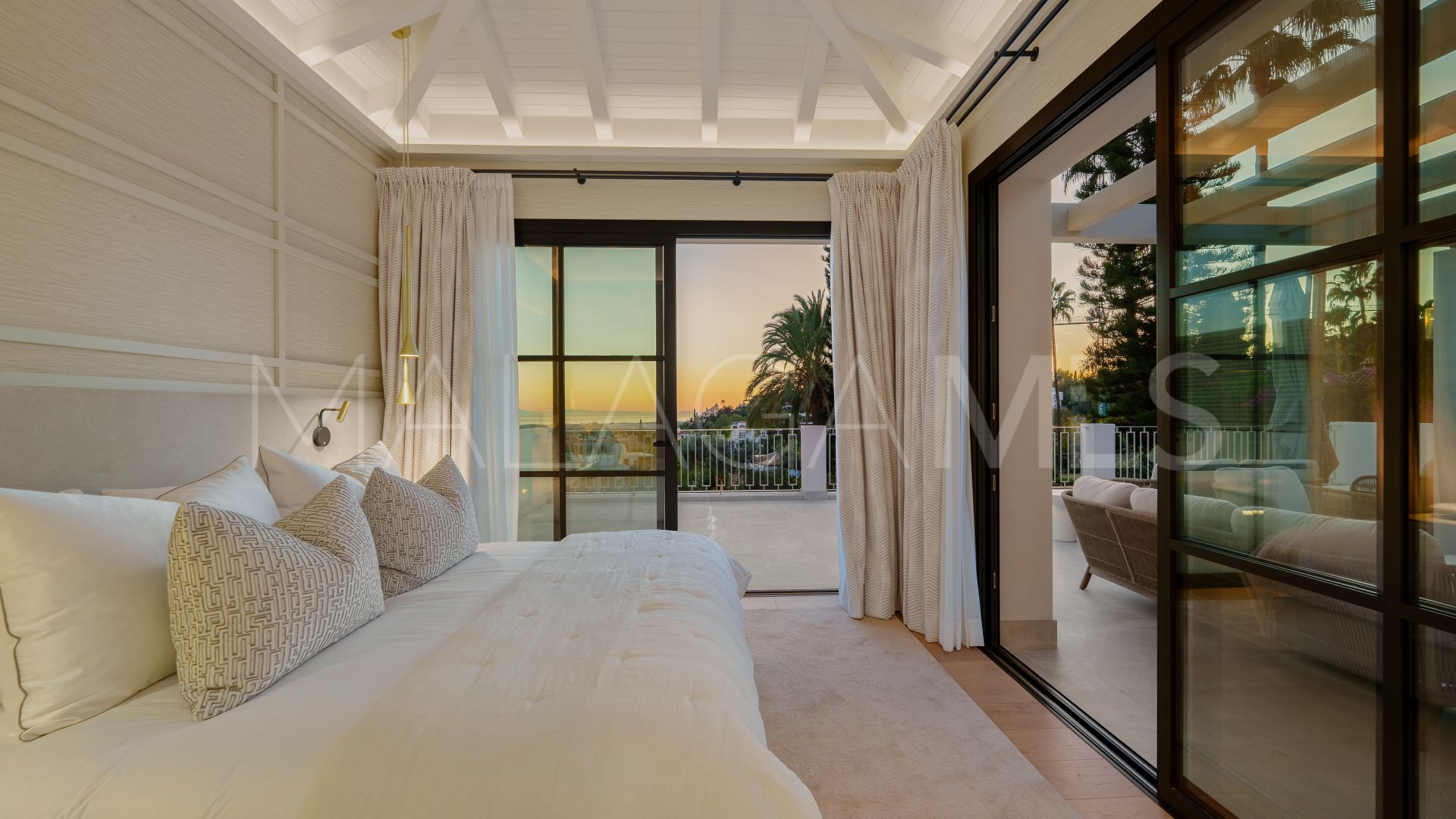 Villa for sale in El Herrojo