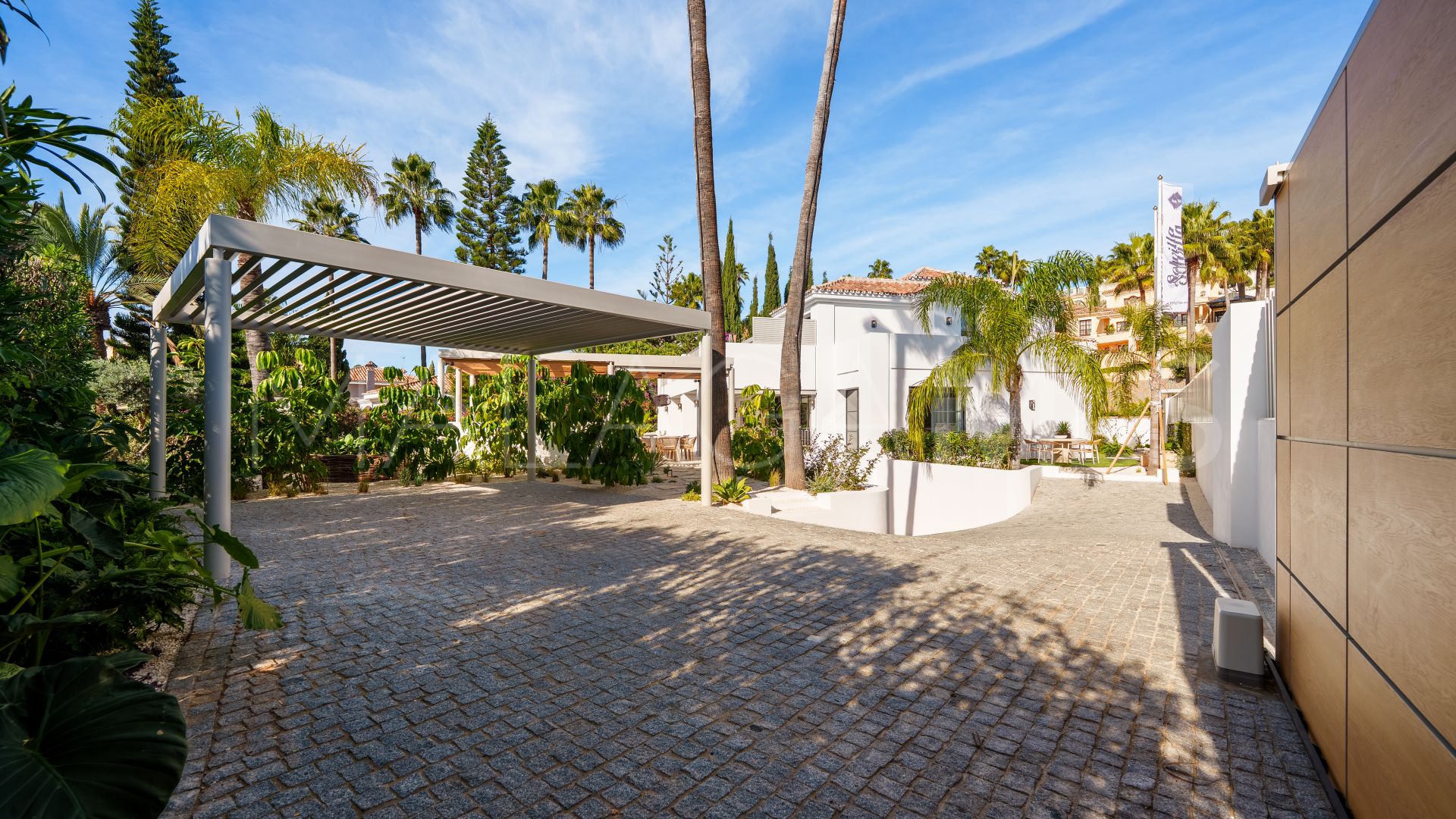 Villa for sale in El Herrojo