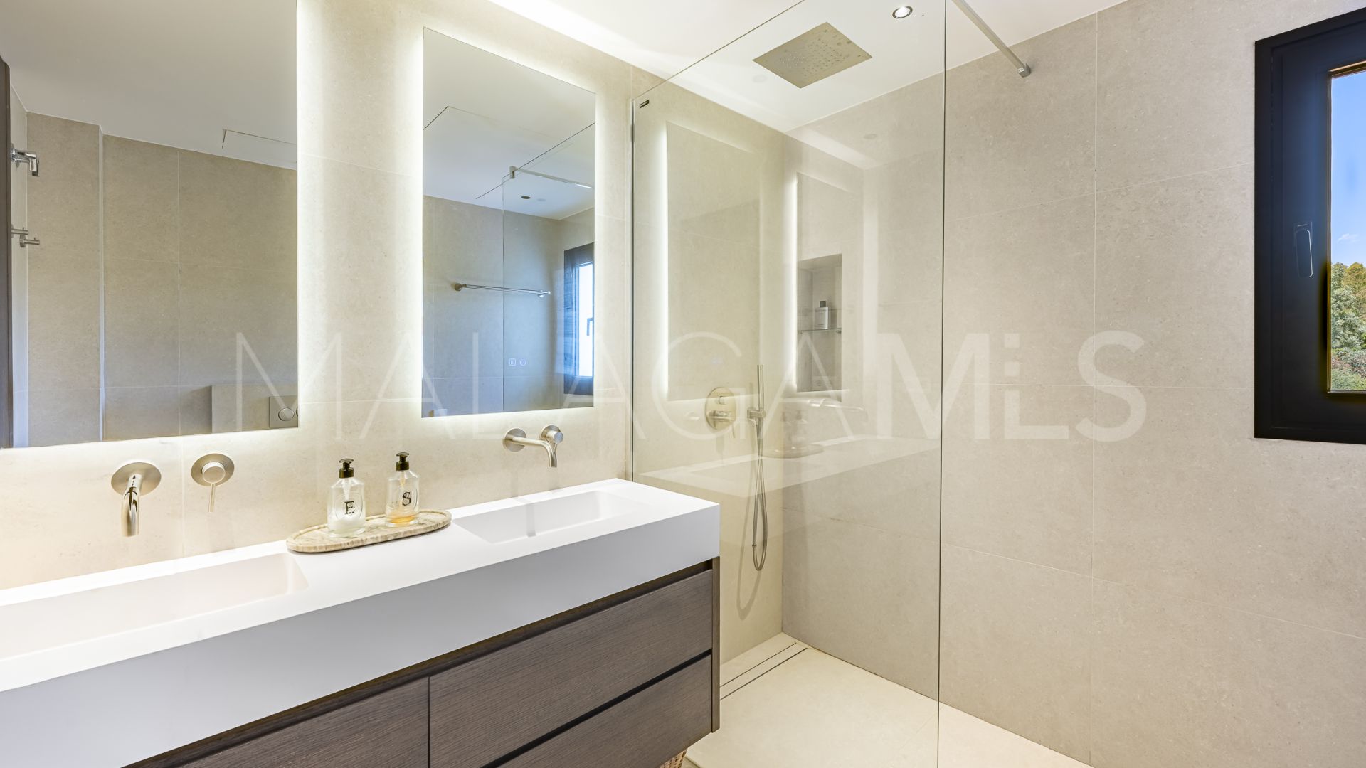 Apartamento for sale in Nueva Andalucia