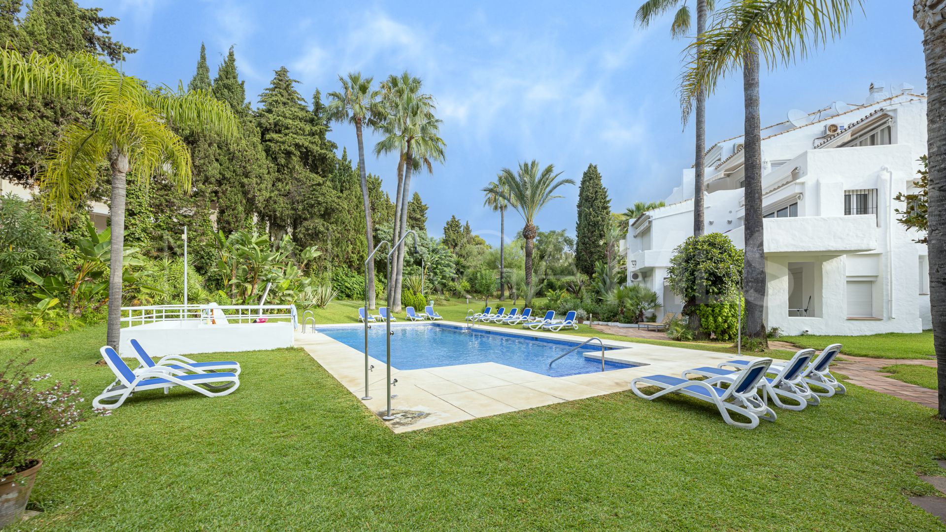 Apartamento for sale in Nueva Andalucia