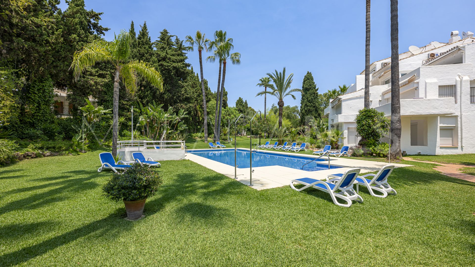 Apartamento for sale in Nueva Andalucia