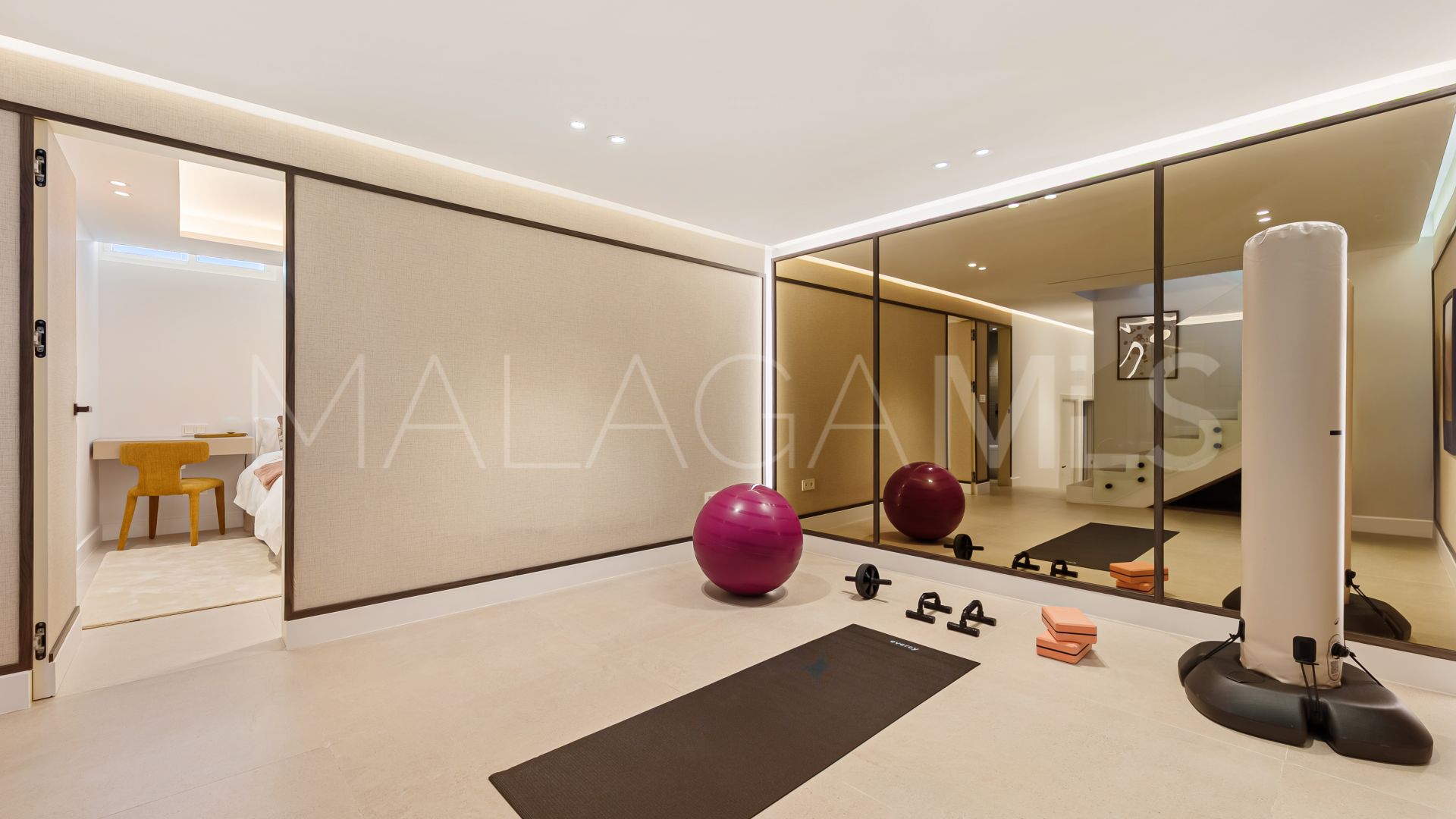 Adosado for sale de 4 bedrooms in Marbella Golden Mile