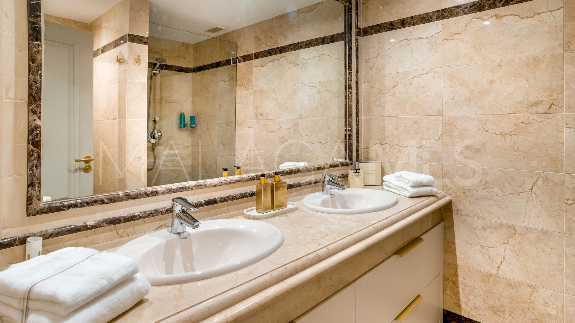 Se vende apartamento planta baja in Marbella Golden Mile