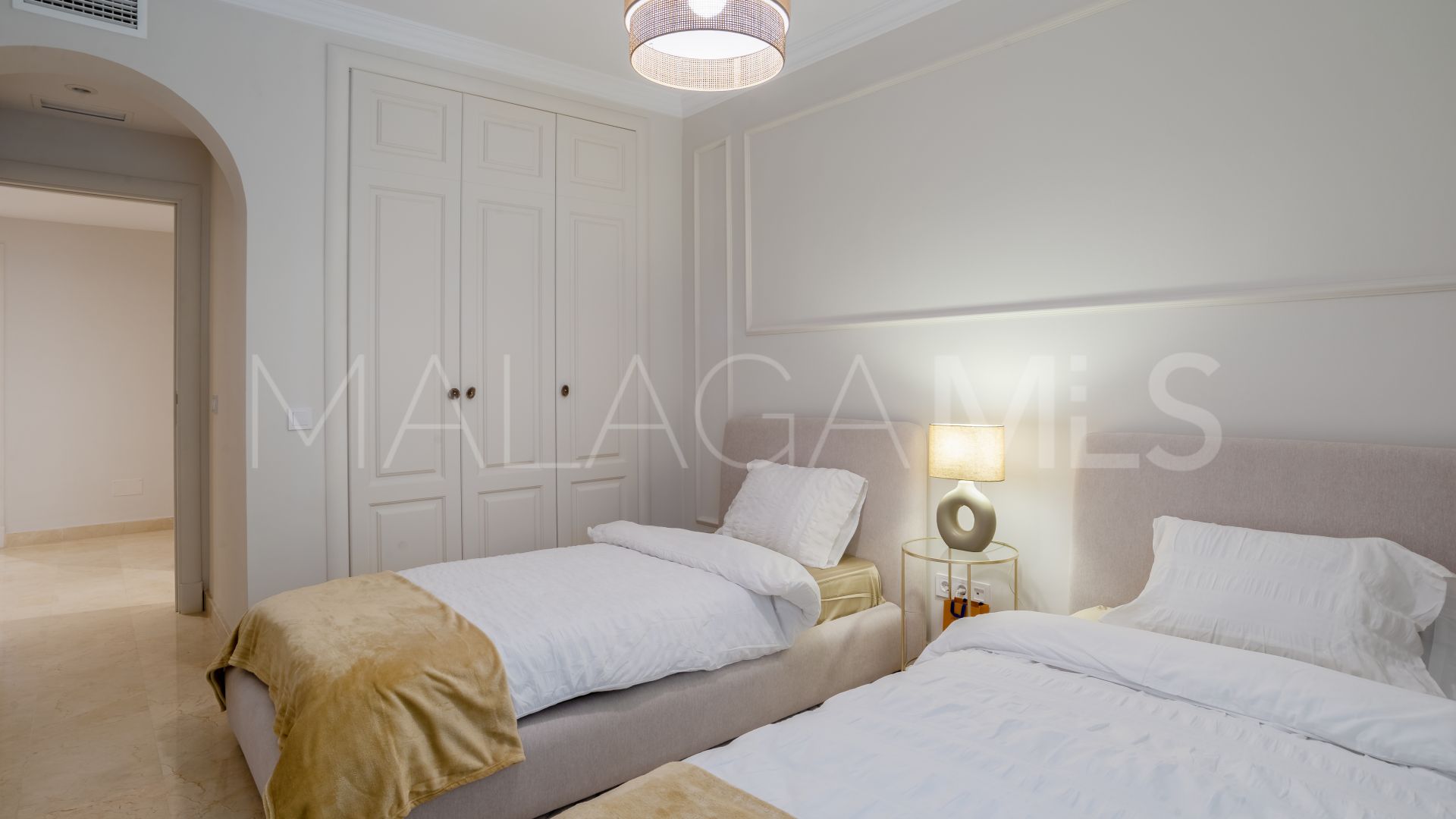 Se vende apartamento planta baja in Marbella Golden Mile