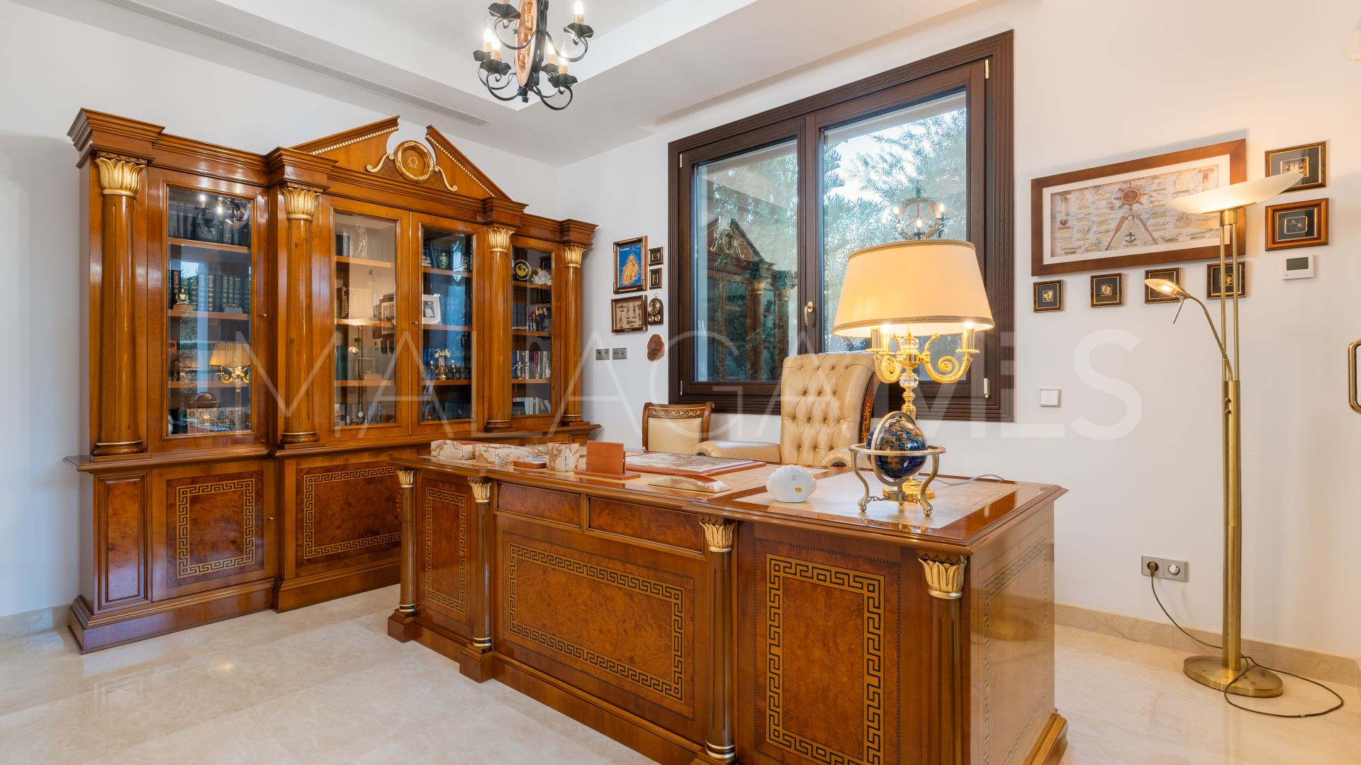 For sale 7 bedrooms villa in Casasola