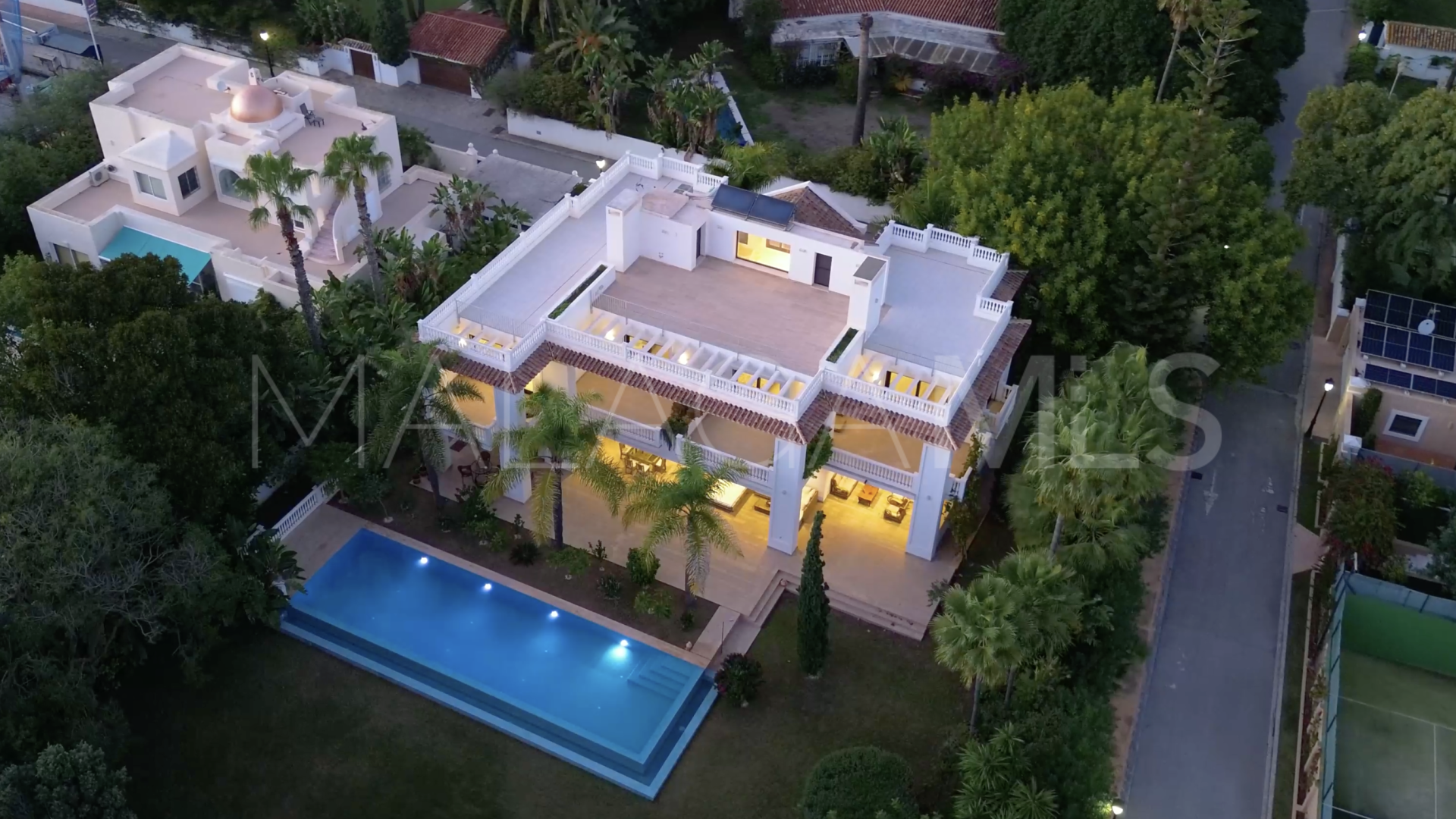 For sale 7 bedrooms villa in Casasola