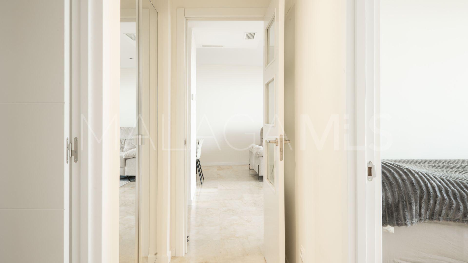 Buy 3 bedrooms apartment in Los Altos de los Monteros