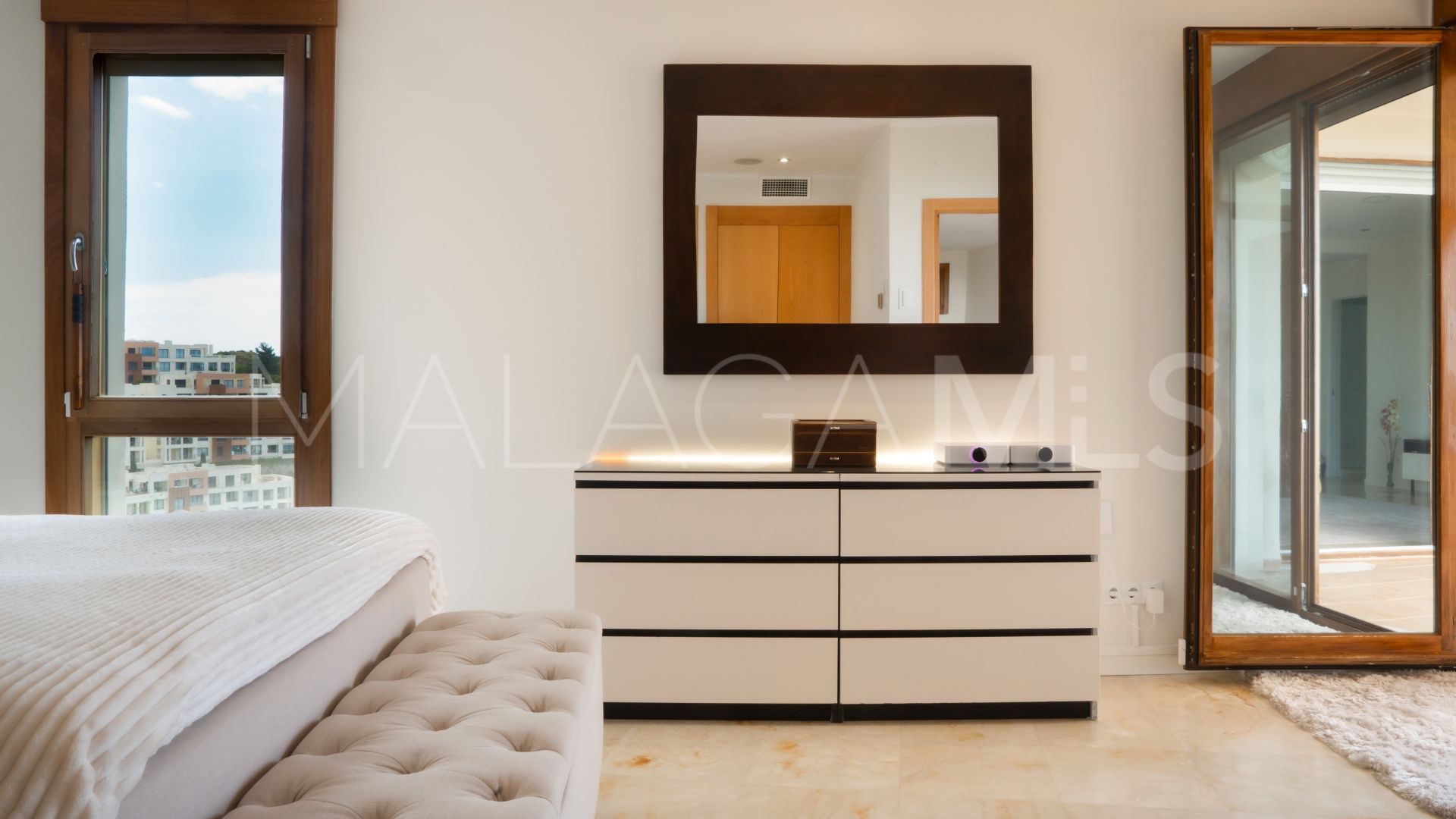 Buy 3 bedrooms apartment in Los Altos de los Monteros