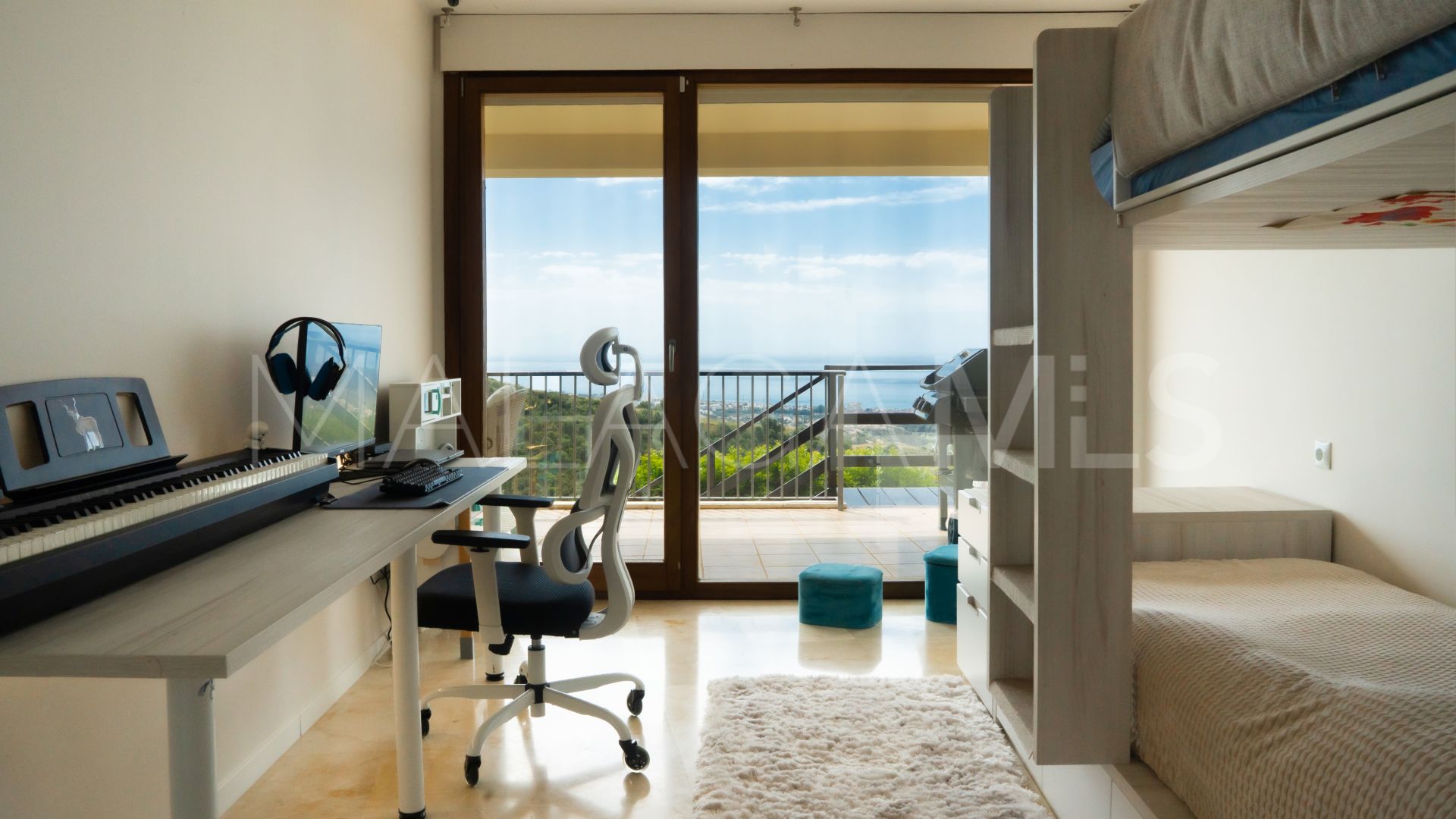 Buy 3 bedrooms apartment in Los Altos de los Monteros