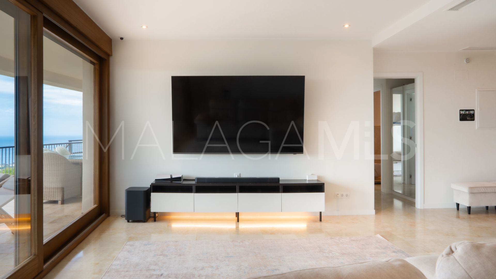 Buy 3 bedrooms apartment in Los Altos de los Monteros
