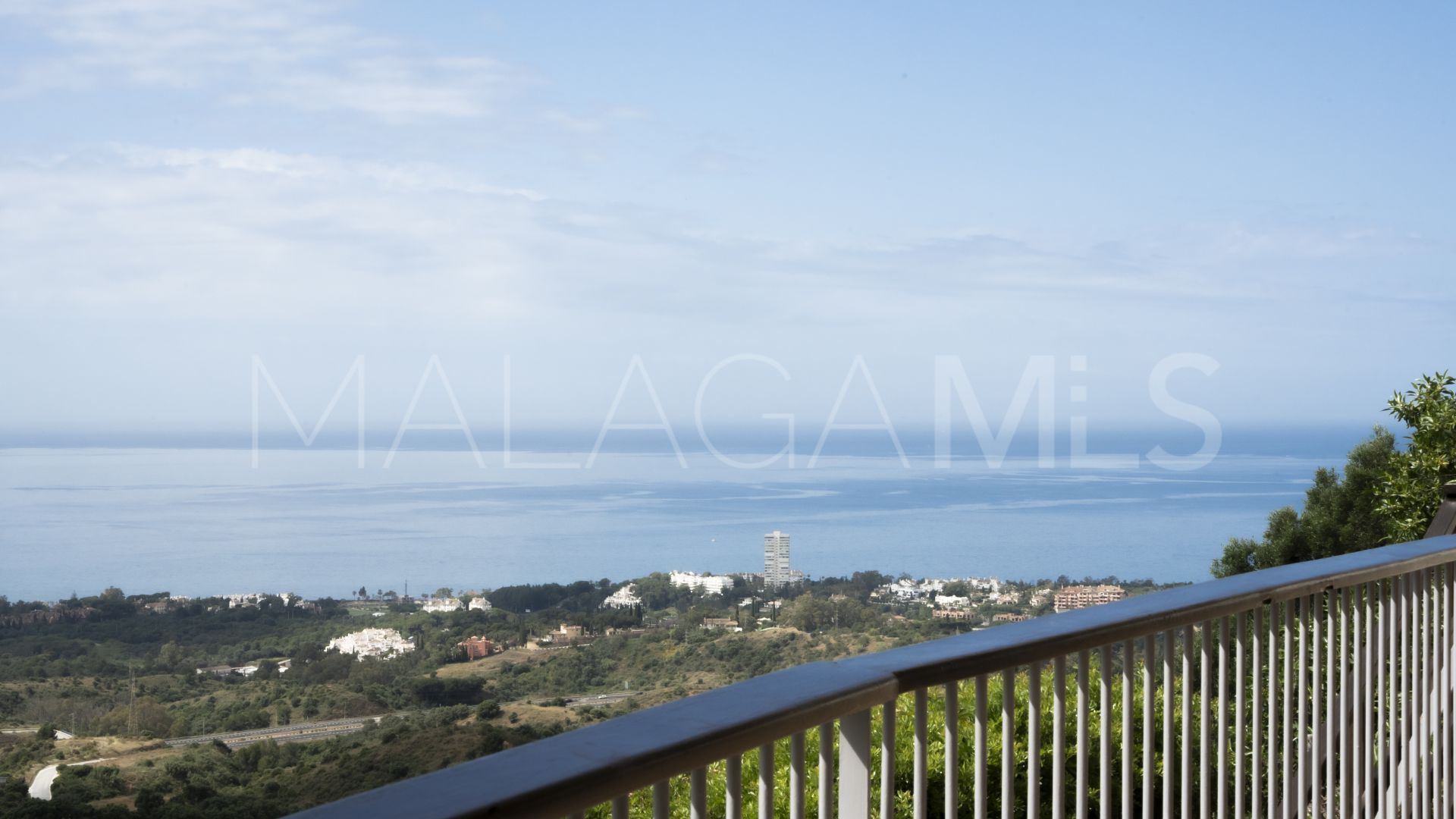 Buy 3 bedrooms apartment in Los Altos de los Monteros