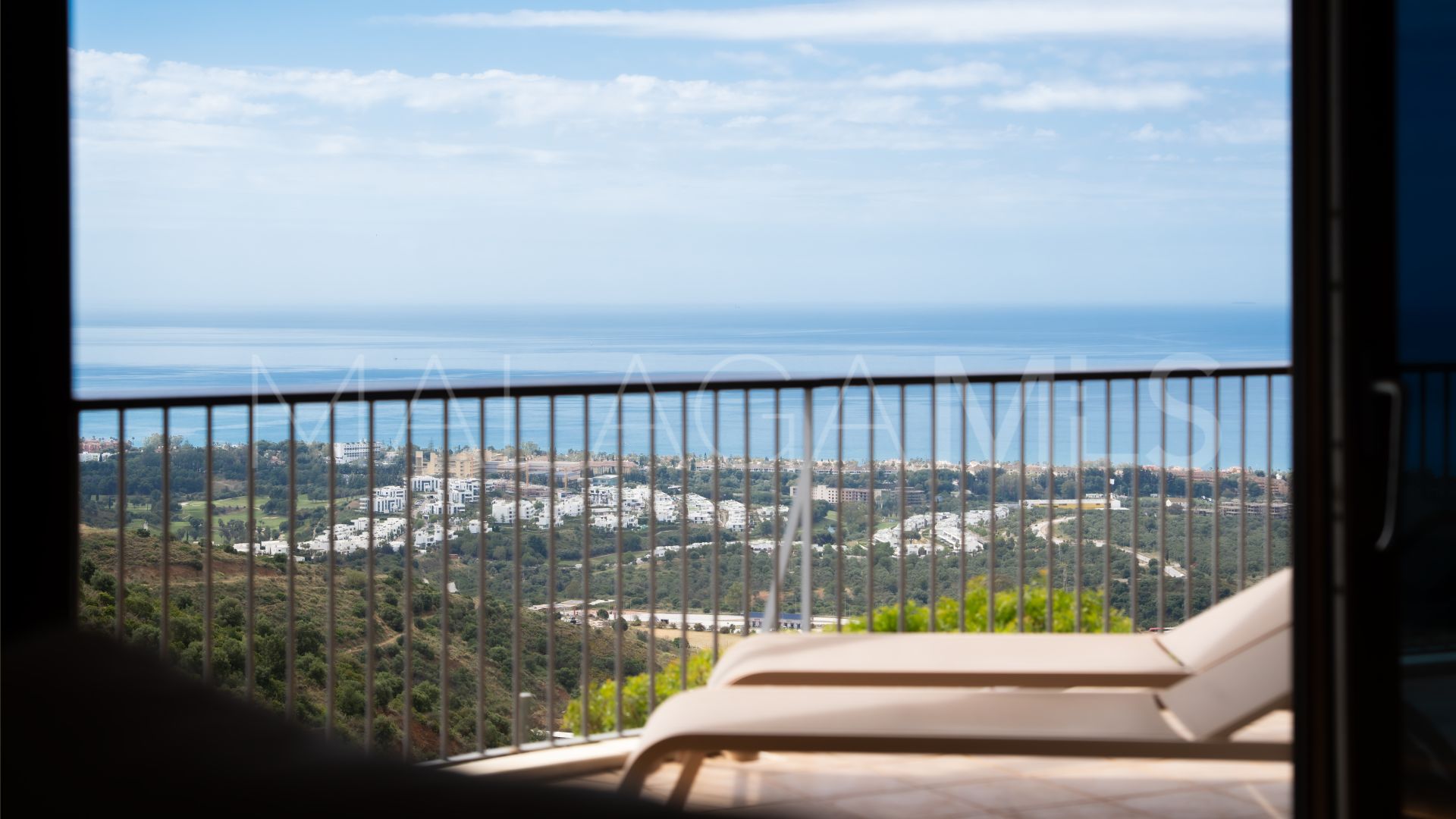 Buy 3 bedrooms apartment in Los Altos de los Monteros