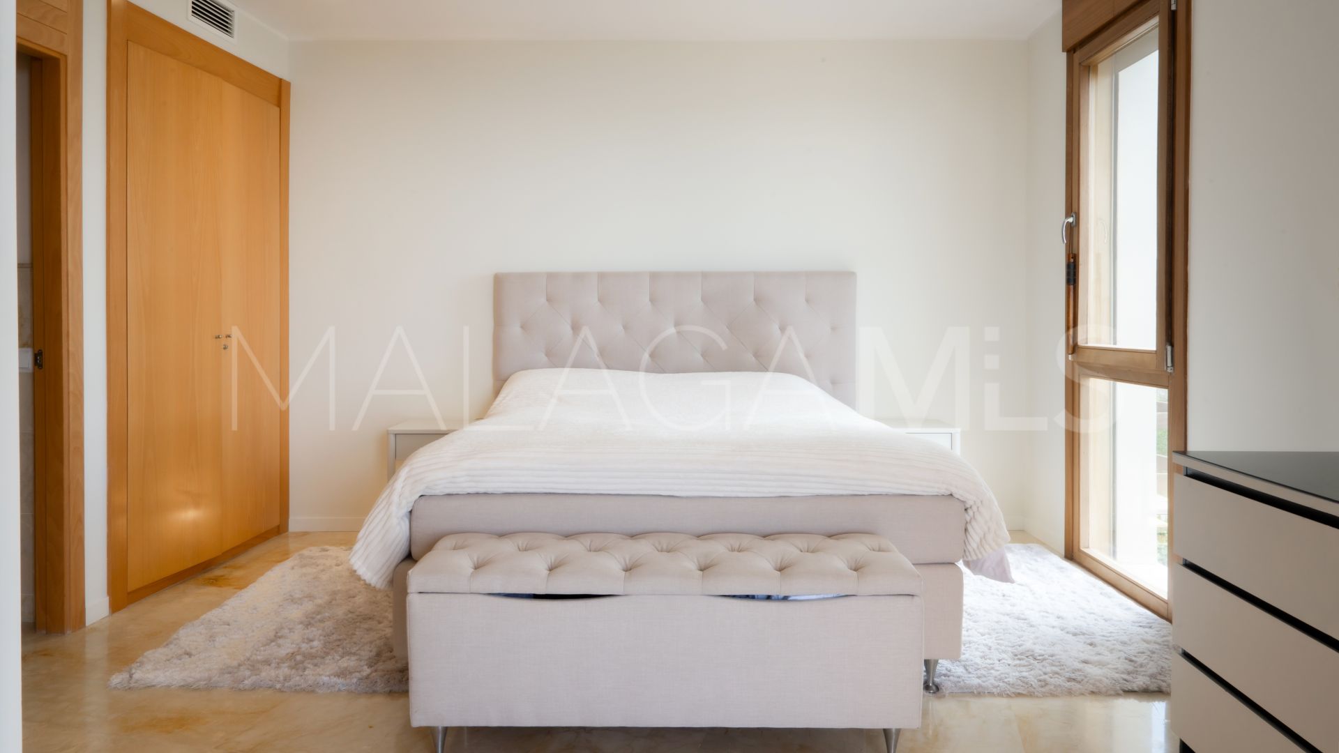 Buy 3 bedrooms apartment in Los Altos de los Monteros