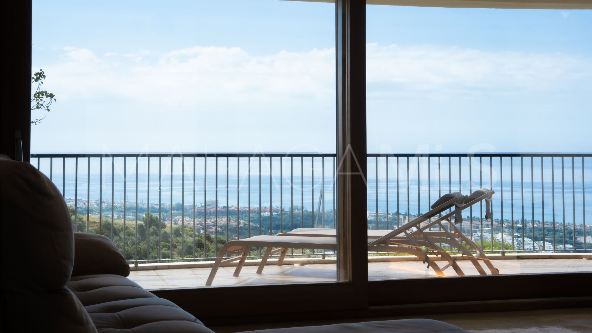 Buy 3 bedrooms apartment in Los Altos de los Monteros