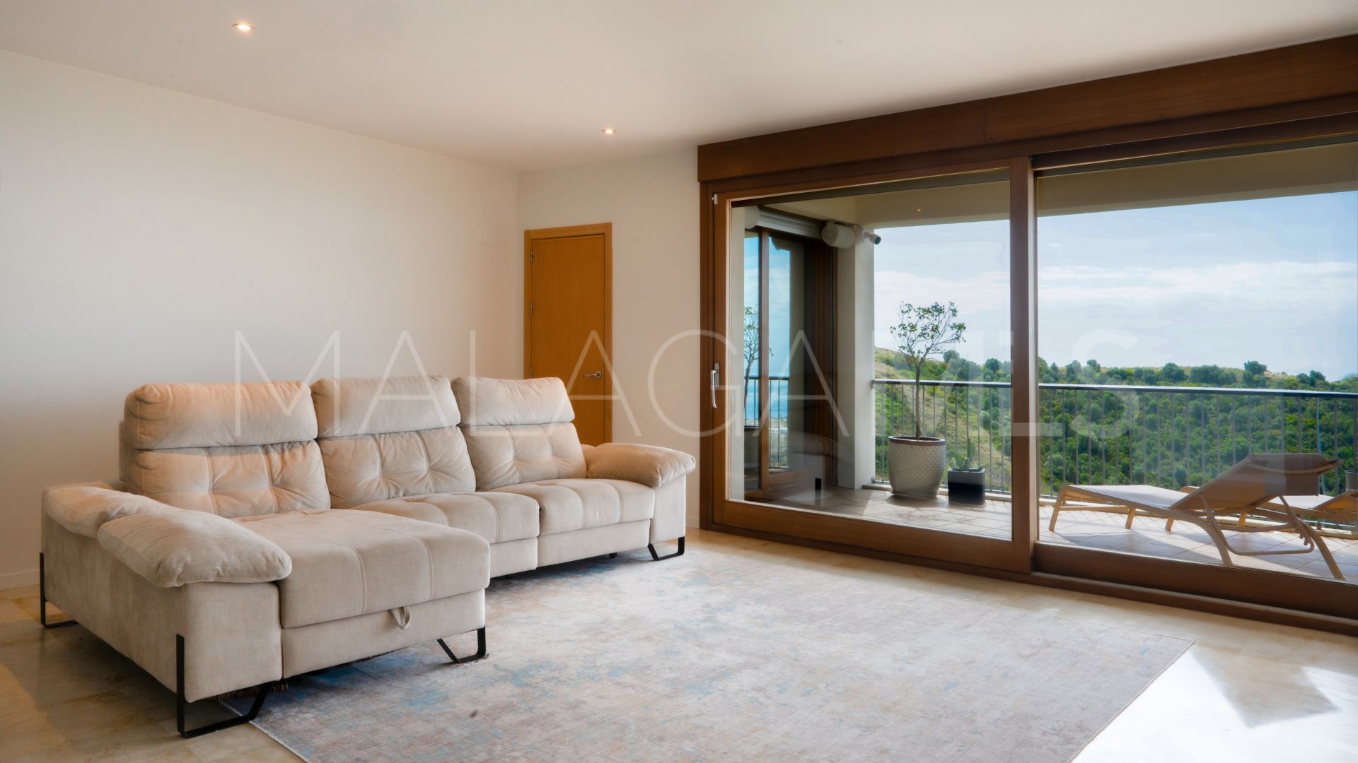 Buy 3 bedrooms apartment in Los Altos de los Monteros