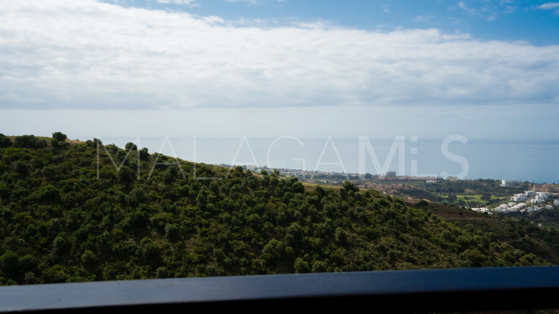 Buy 3 bedrooms apartment in Los Altos de los Monteros