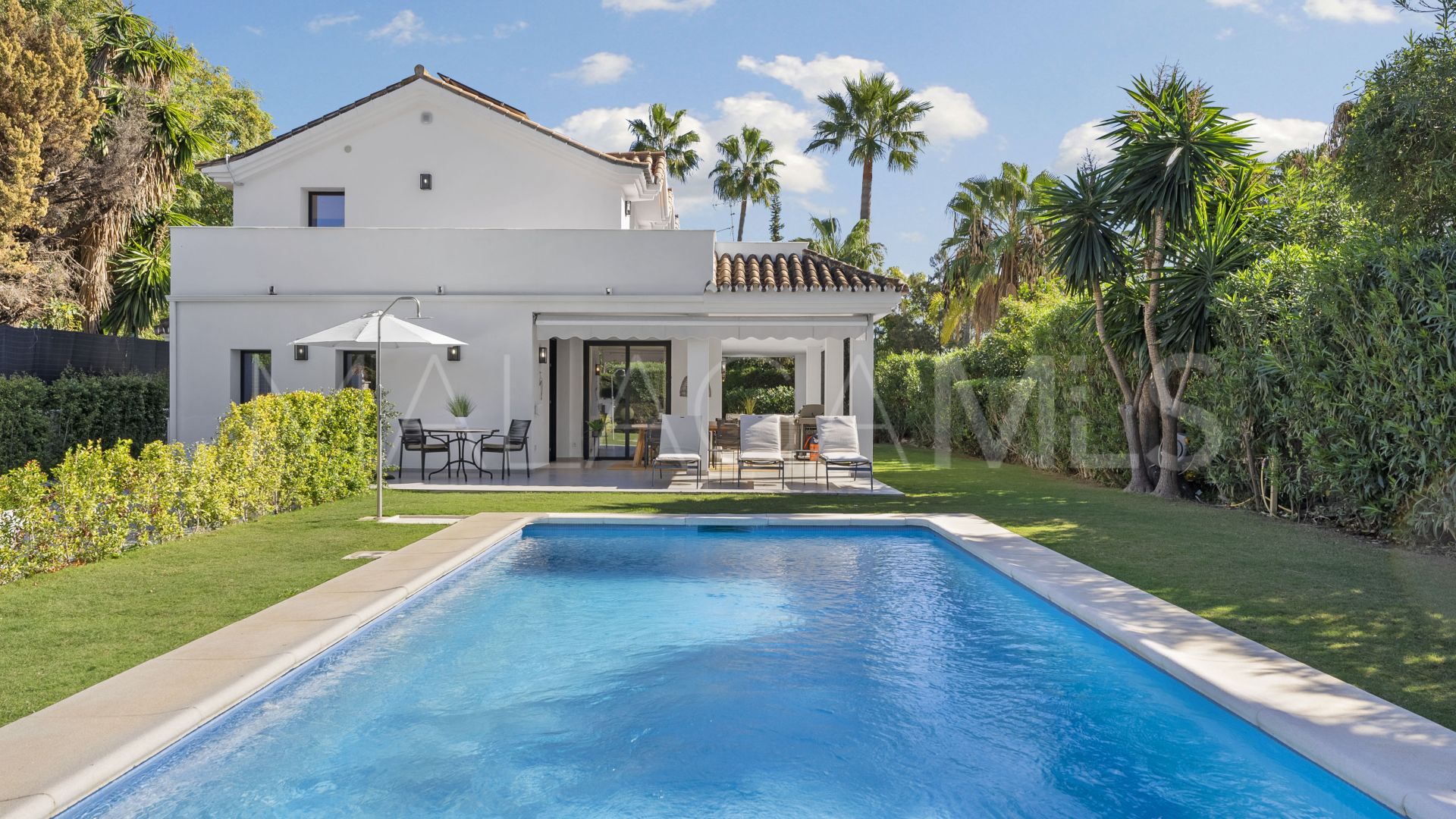 For sale Nueva Andalucia villa