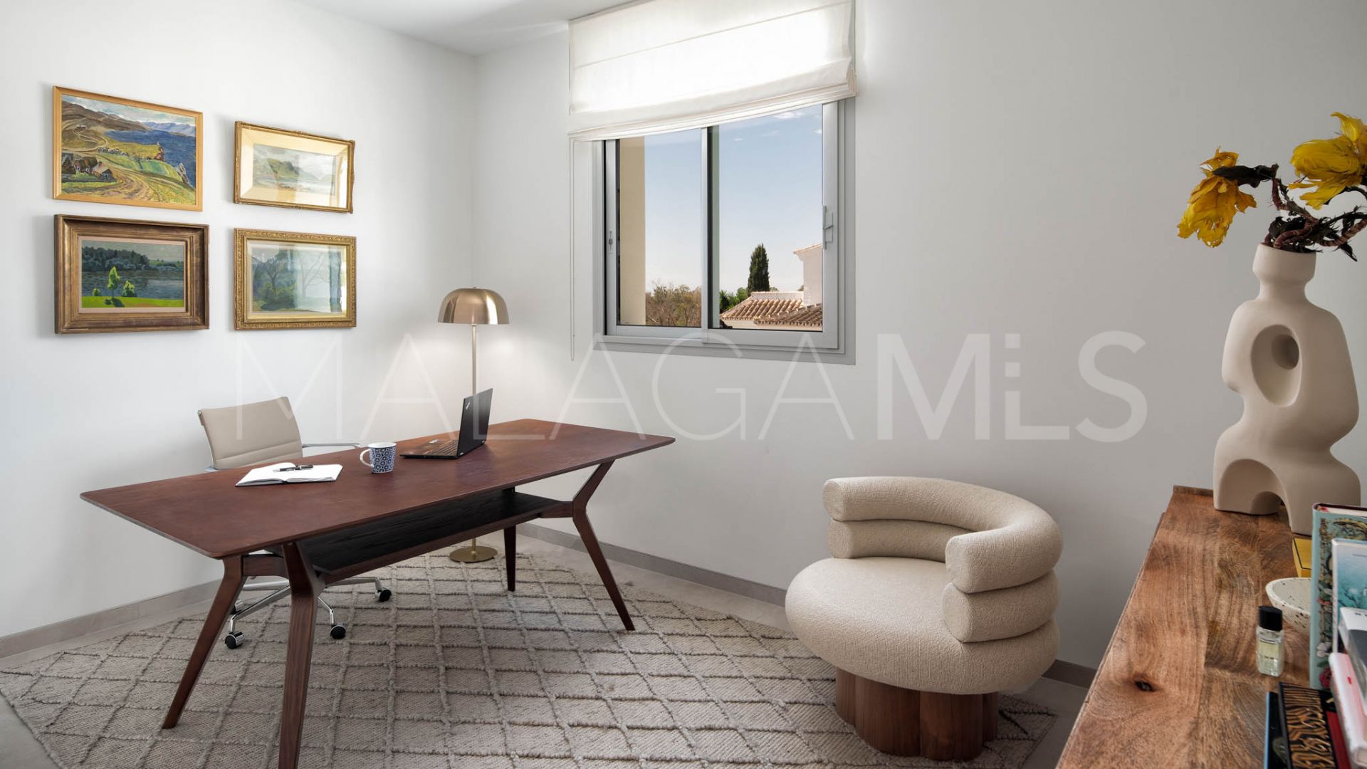 Villa for sale in Elviria