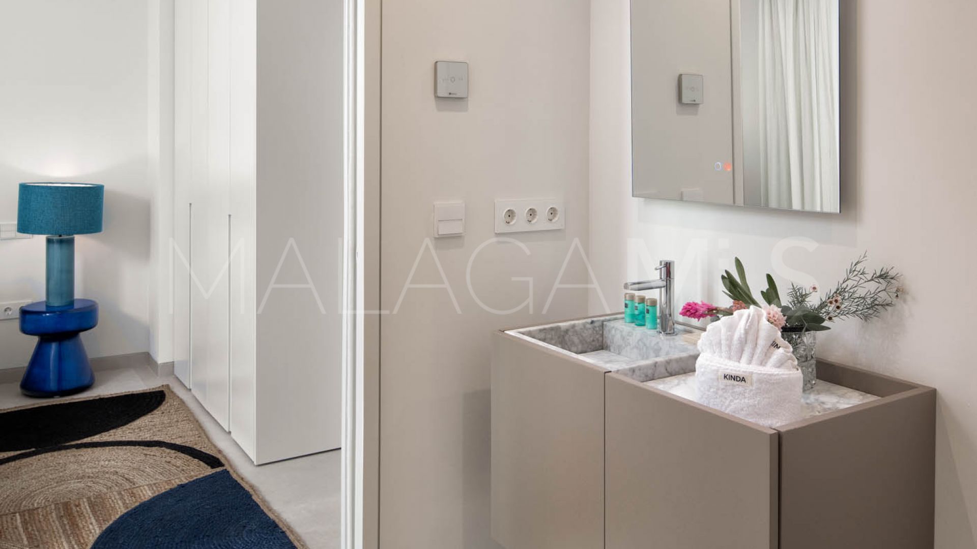 Villa for sale in Elviria