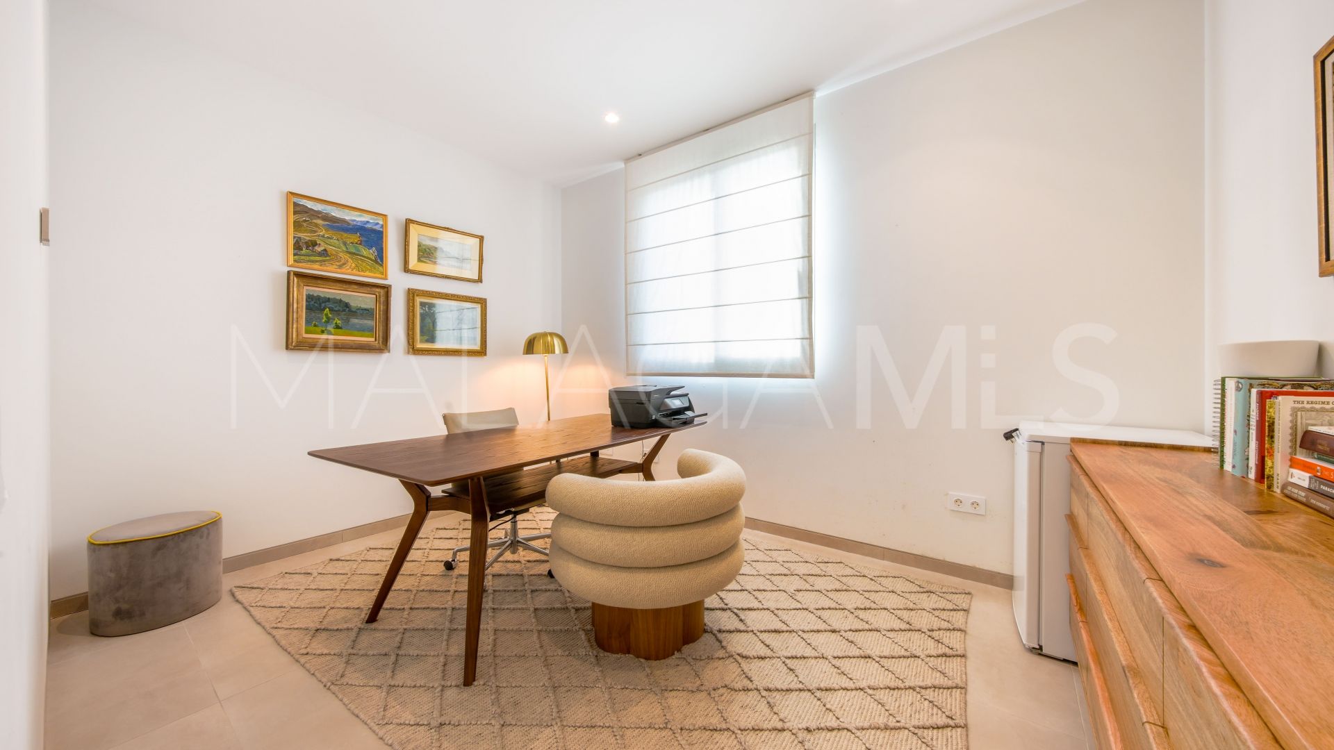 Villa for sale in Elviria