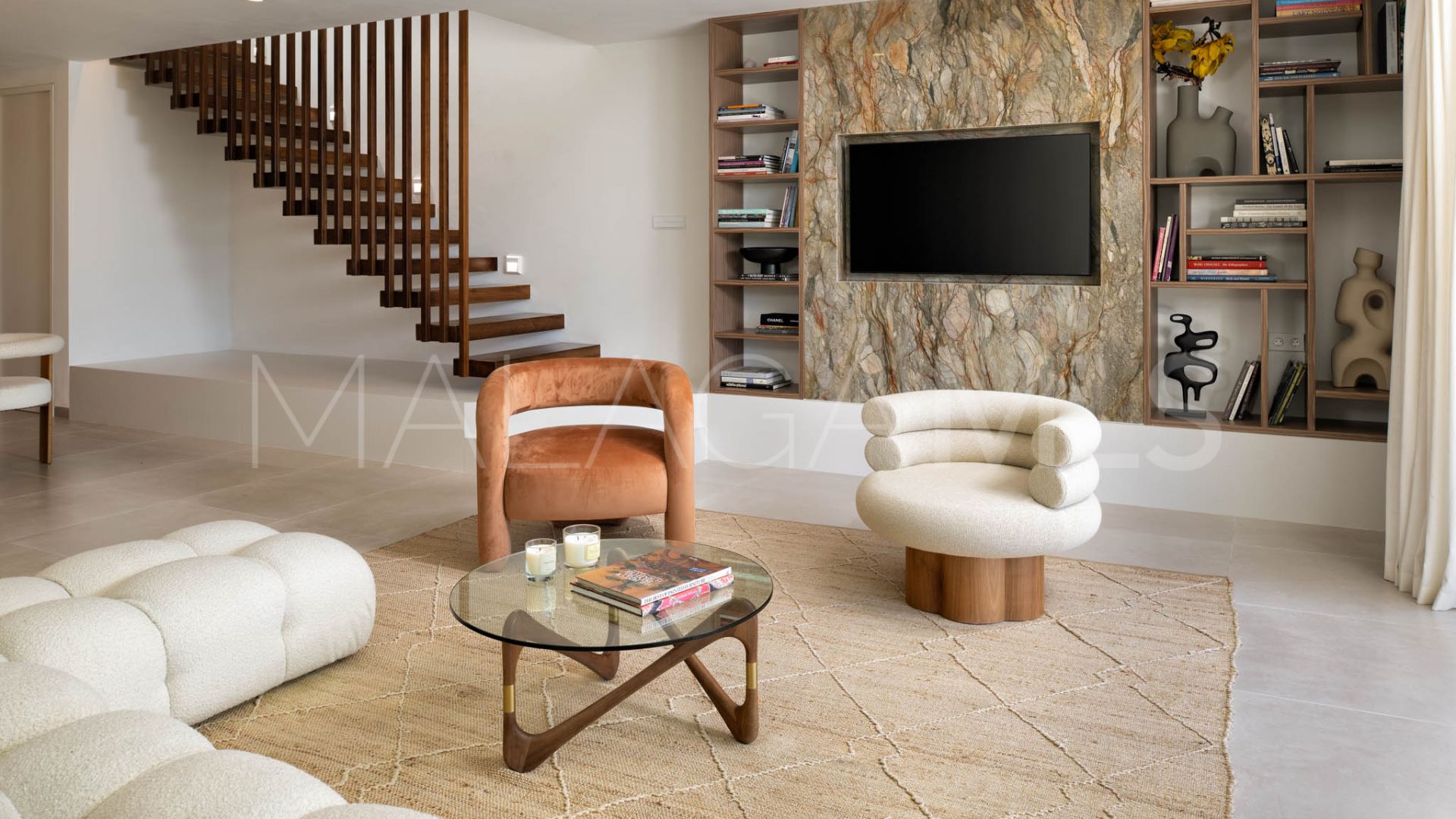 Villa for sale in Elviria