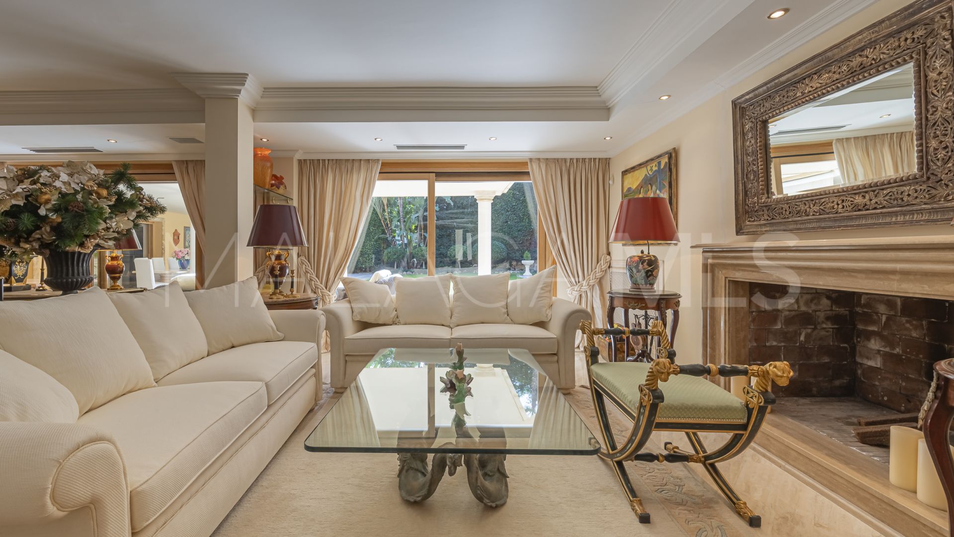 Villa for sale in Las Brisas