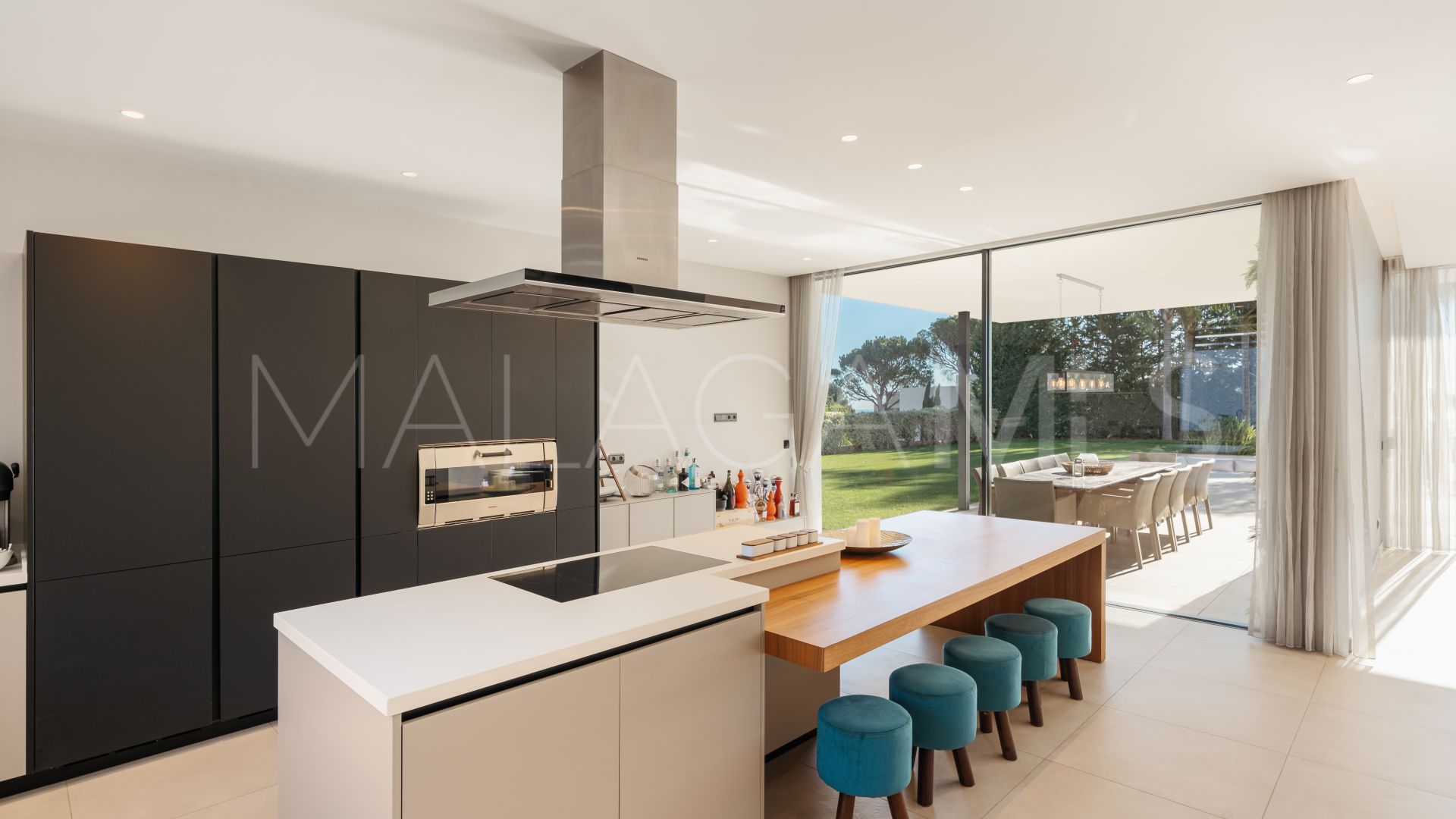 Villa for sale in El Madroñal