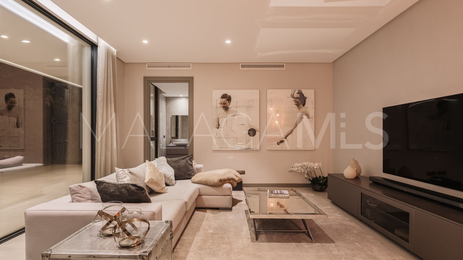 Villa for sale in El Madroñal
