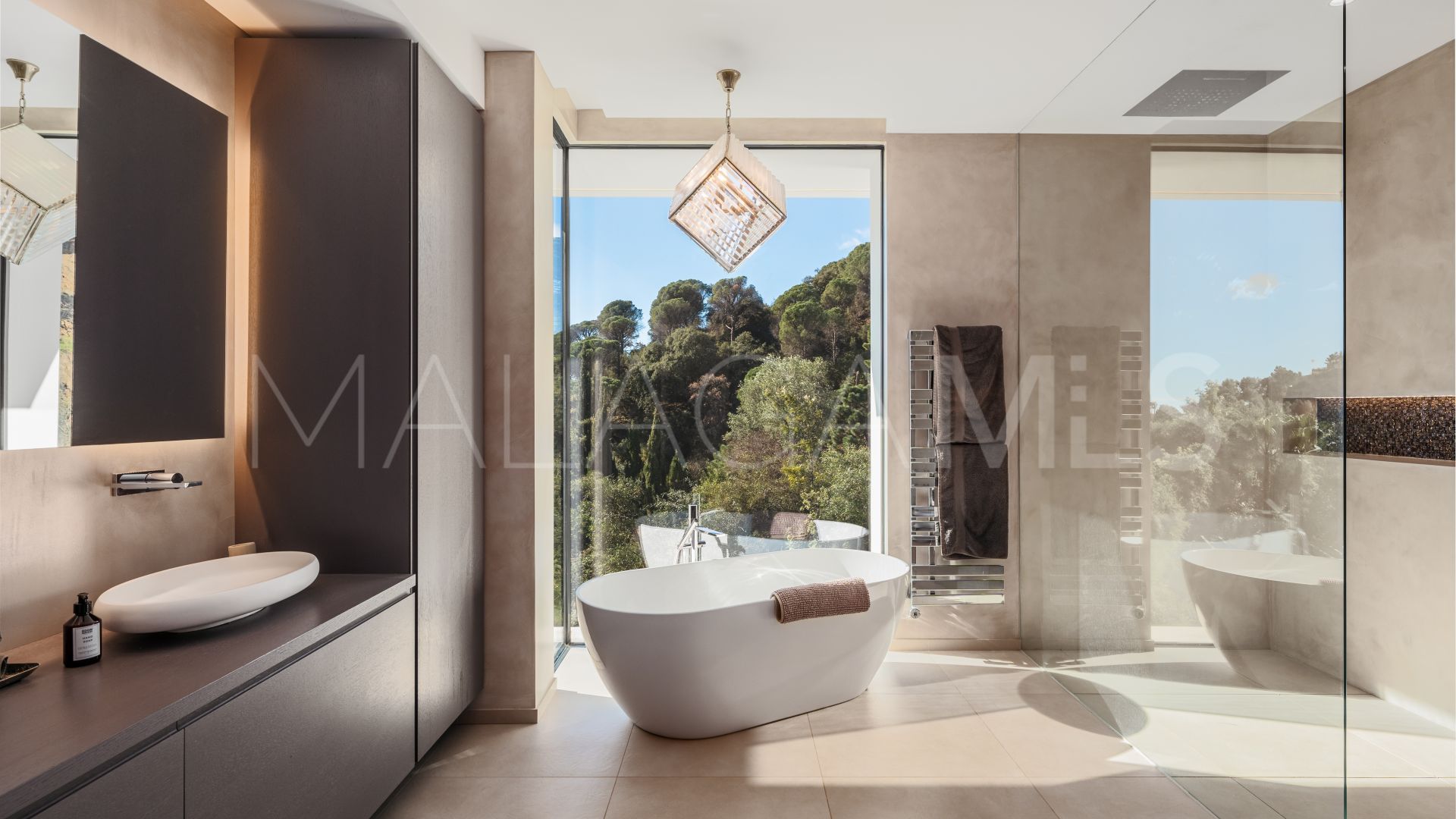 Villa for sale in El Madroñal