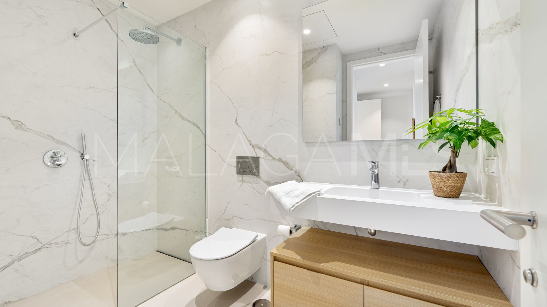 Ground floor duplex for sale in Benalús
