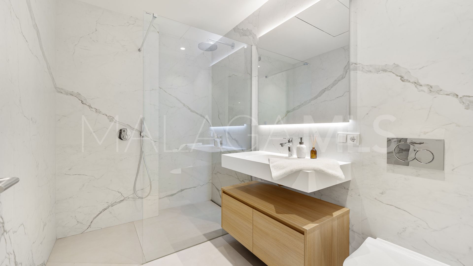 Ground floor duplex for sale in Benalús