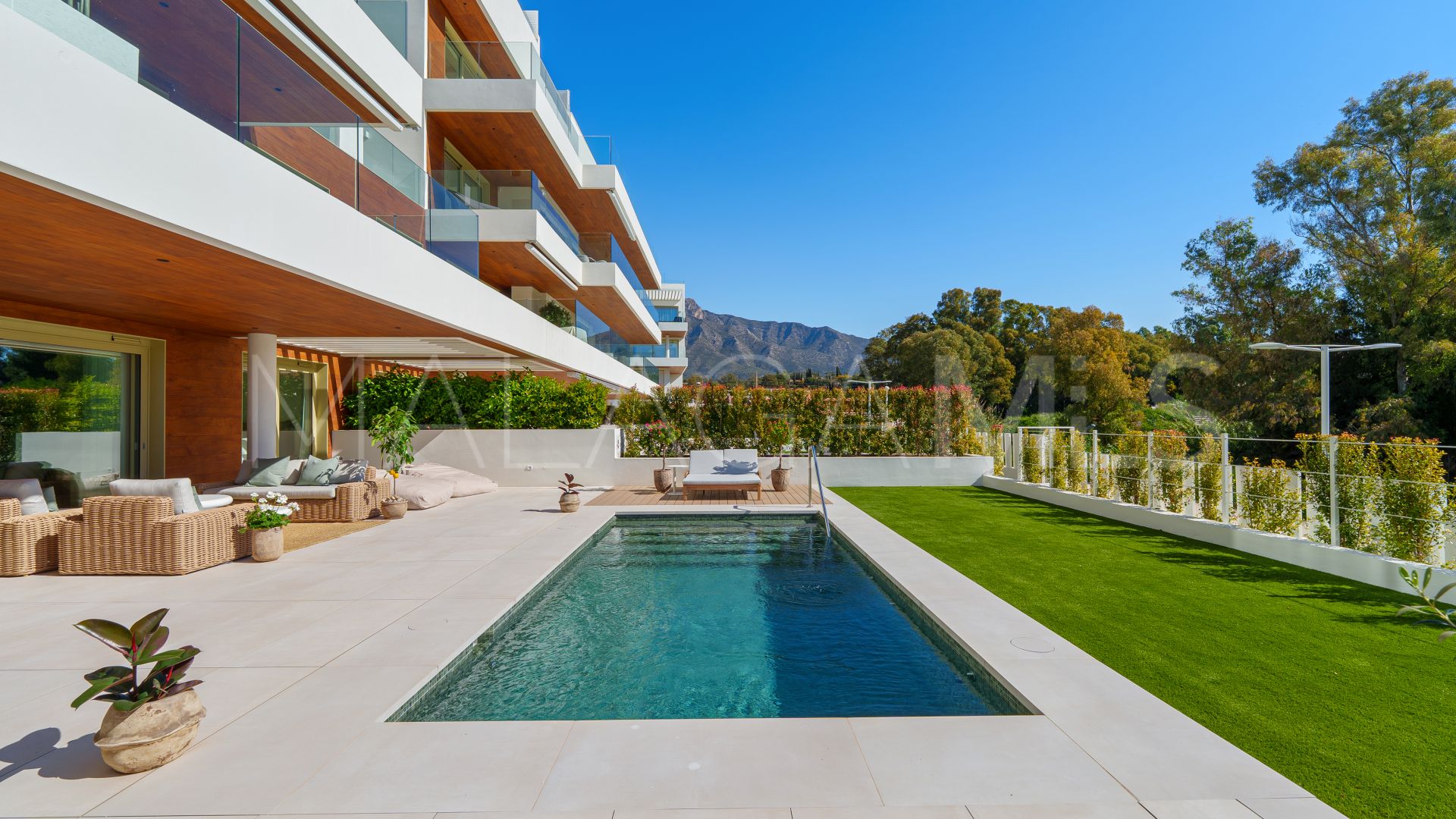 Ground floor duplex for sale in Benalús