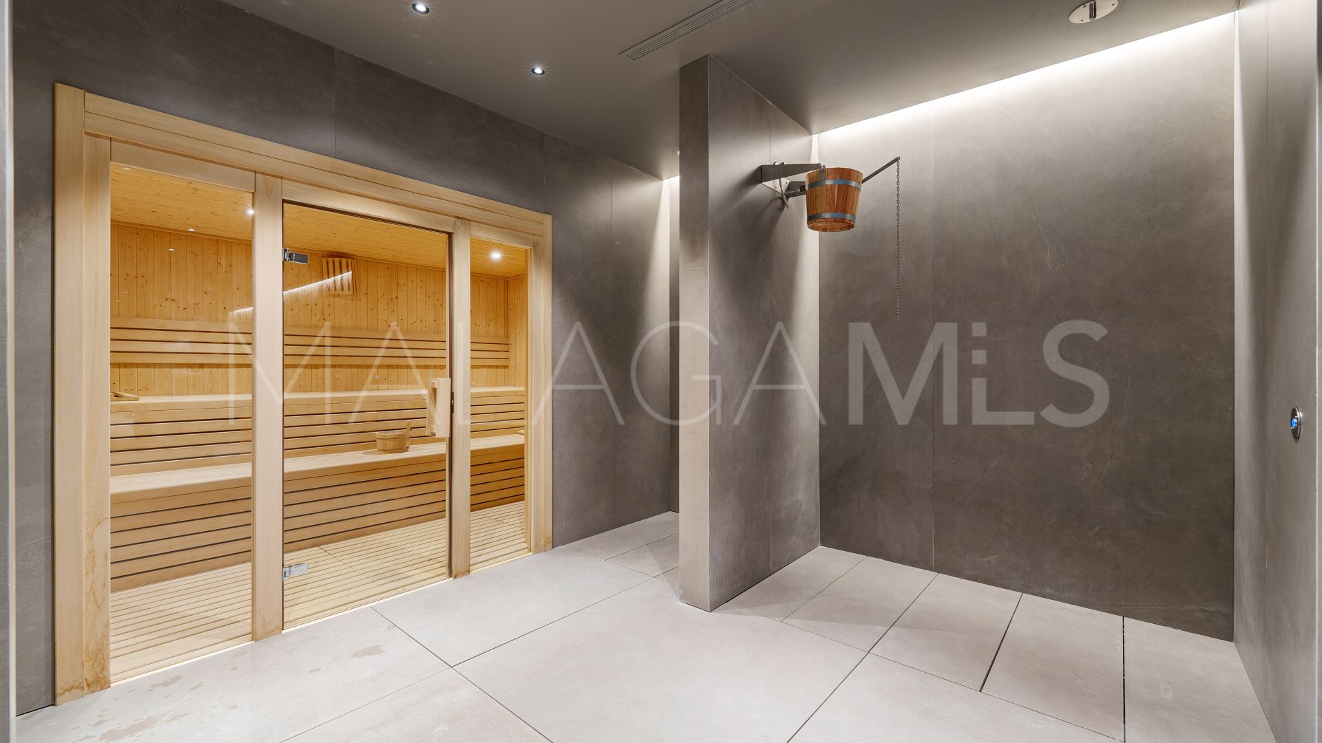 Ground floor duplex for sale in Benalús