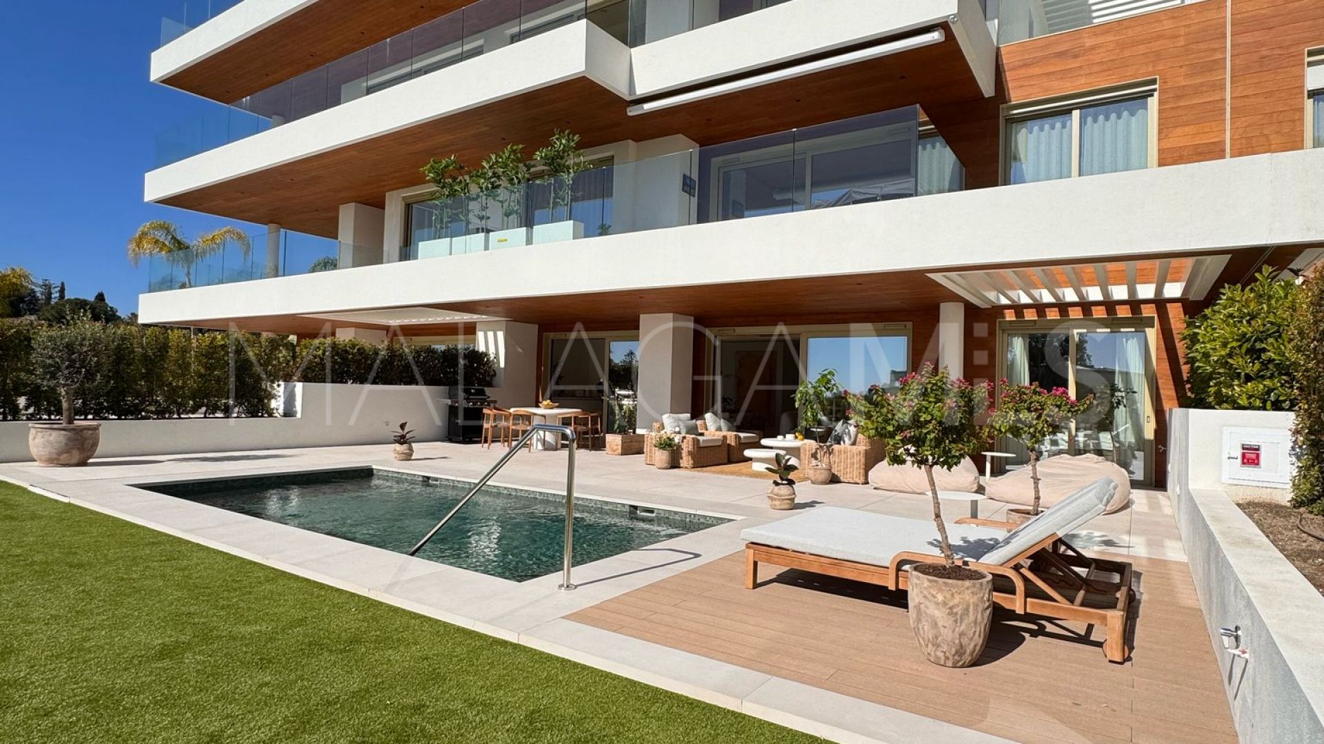 Ground floor duplex for sale in Benalús
