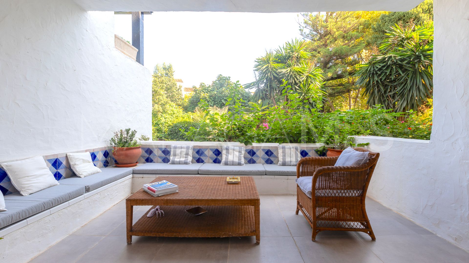 Buy apartamento planta baja de 2 bedrooms in Puente Romano II