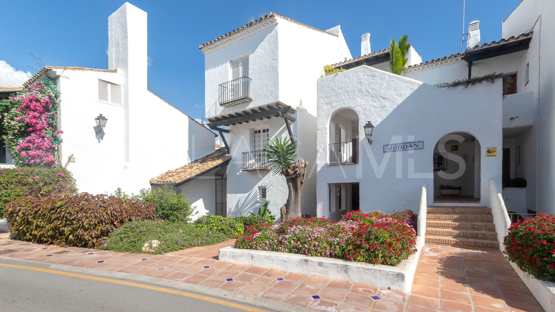 Buy apartamento planta baja de 2 bedrooms in Puente Romano II