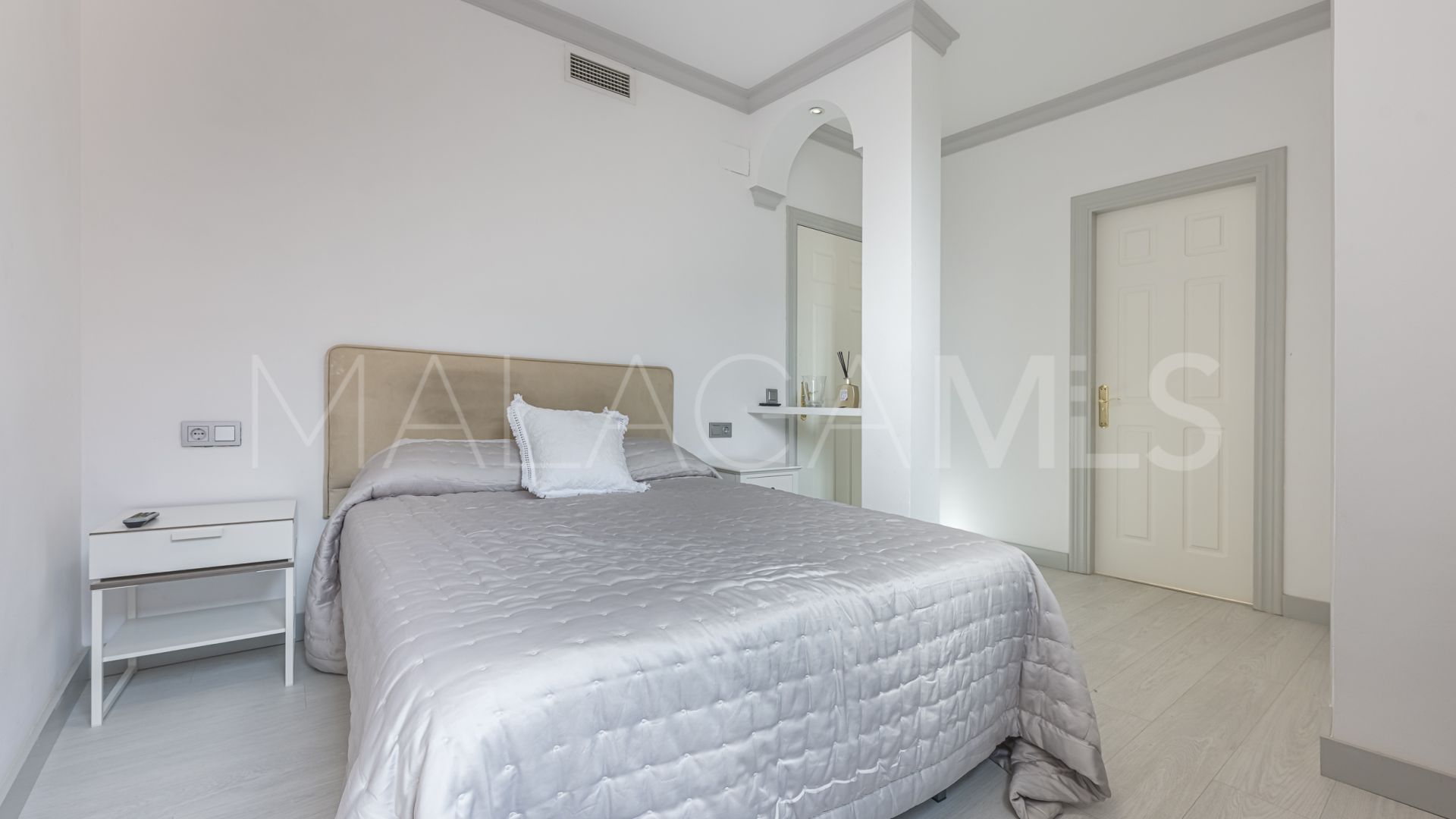 Ático for sale with 3 bedrooms in Cancelada